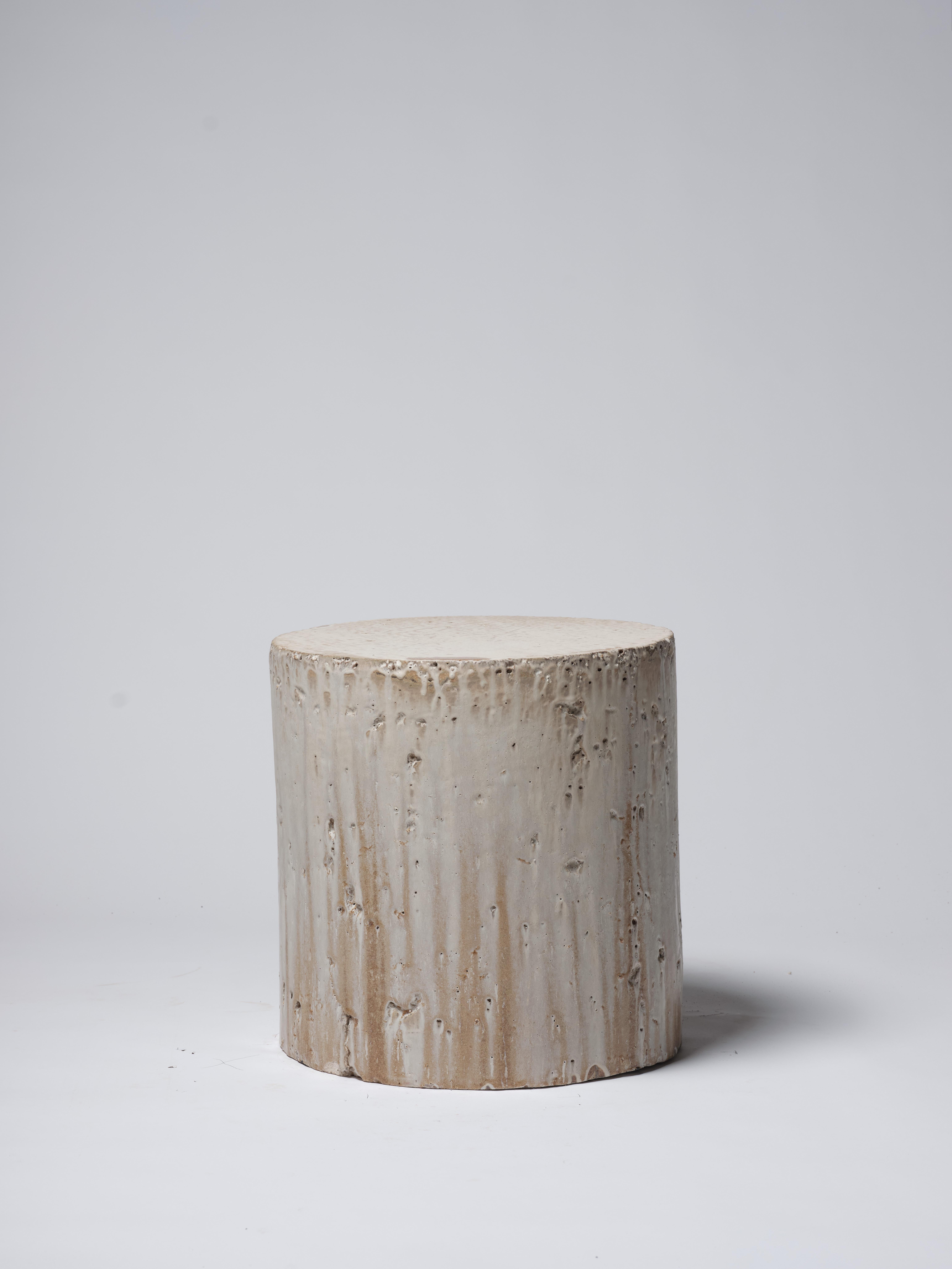 Contemporary Keramik Beistelltisch Hocker Karamell Vanadium glasiertes Steingut (Poliert) im Angebot