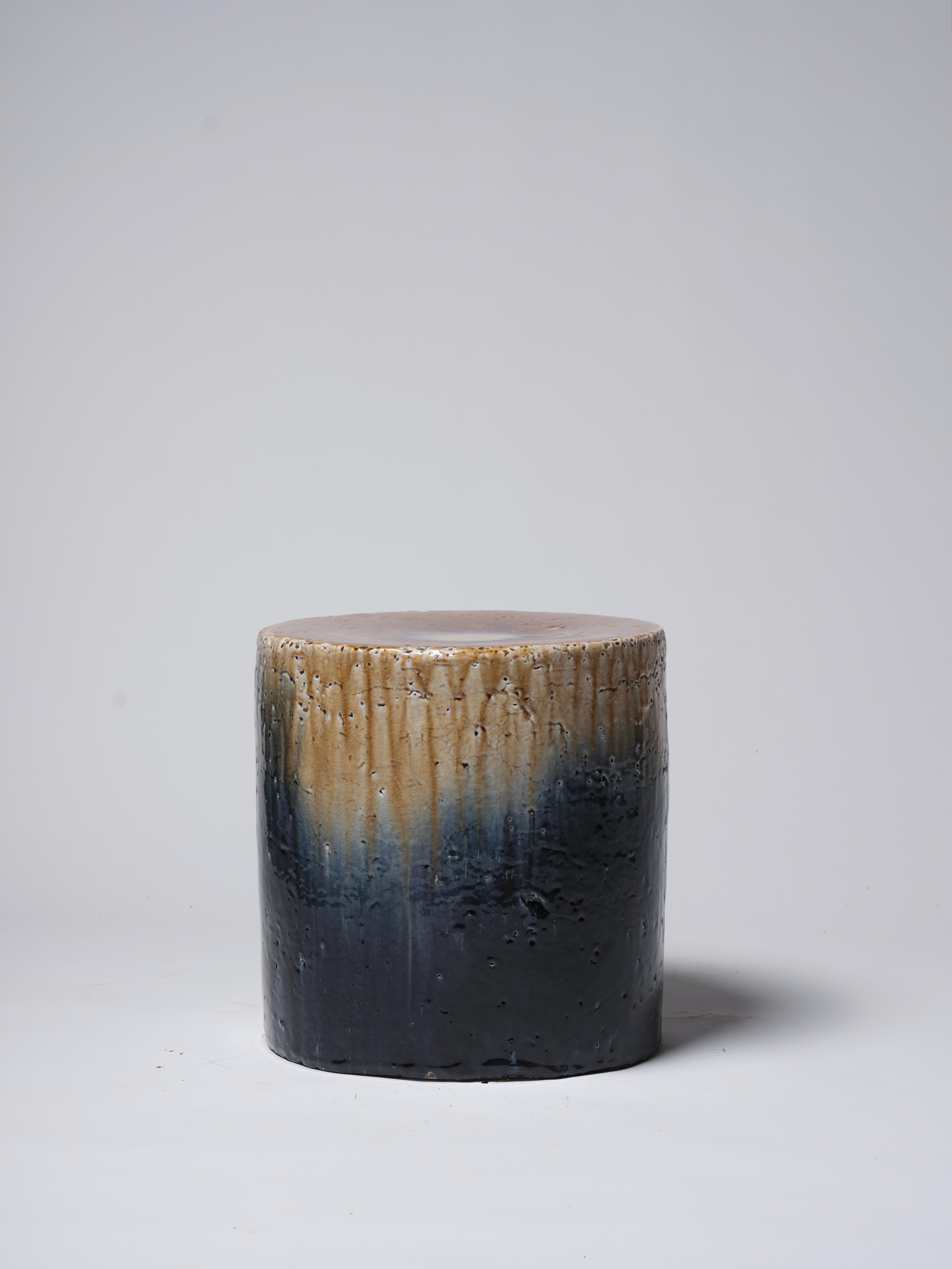 Contemporary Ceramic Beistelltisch Hocker  Kobalt glasiertes Steingut (Emailliert)