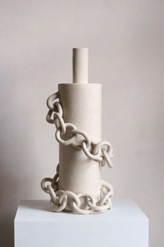 Escultura contemporánea de cerámica con cadena en espiral, hecha a mano, "OOOOO I" de Miyelle