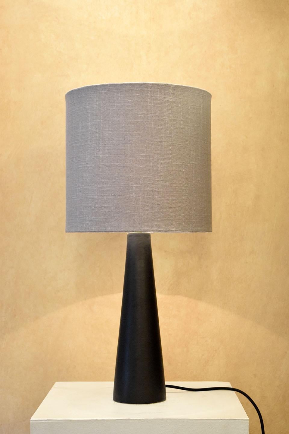 Turned Contemporary Ceramic Table Lamp ADN1