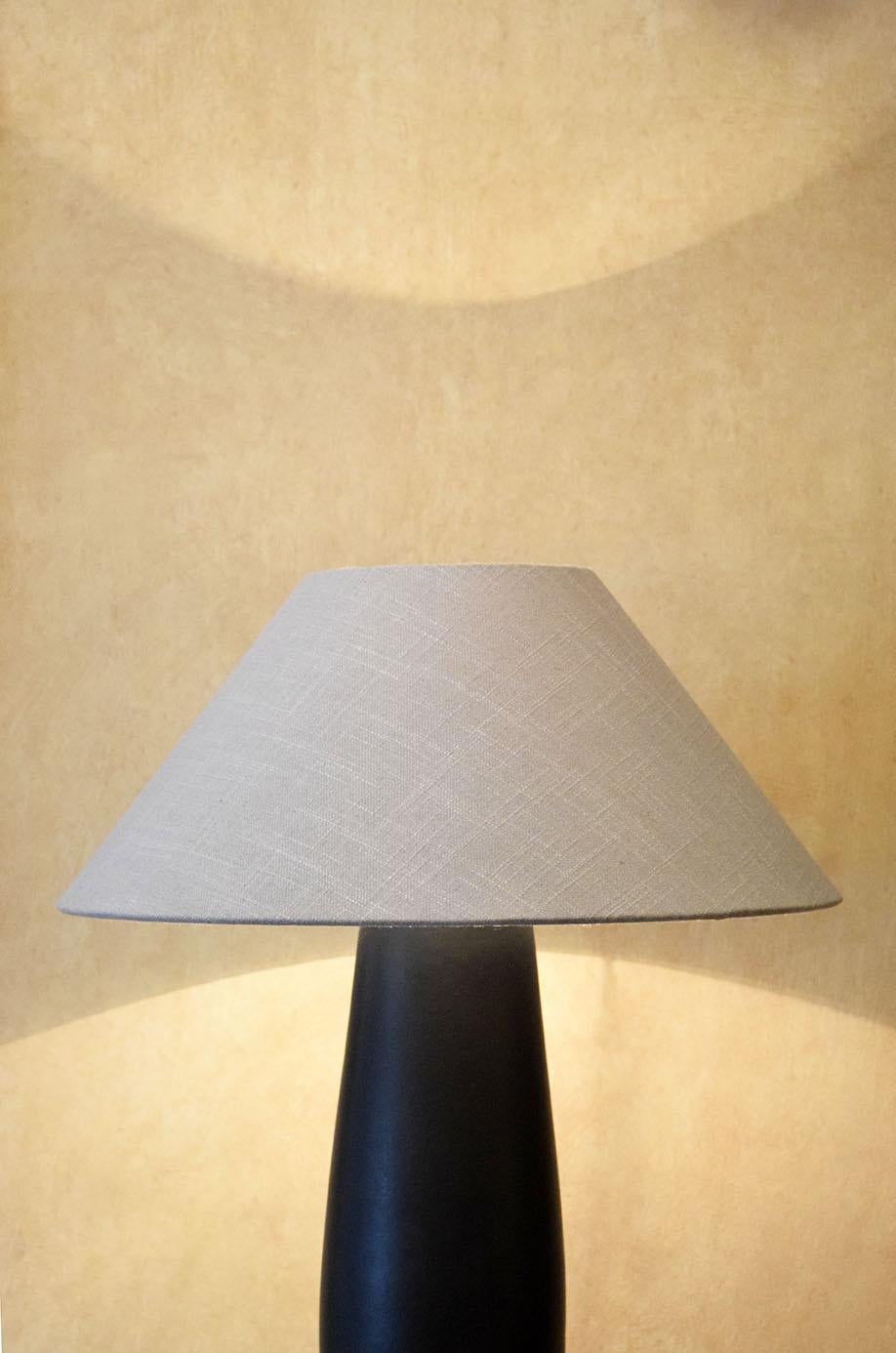 Turned Contemporary Ceramic Table Lamp ADN2