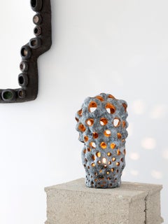 Lámpara de mesa de cerámica contemporánea "Morille Bleutée" de Agnès Debizet, 2019