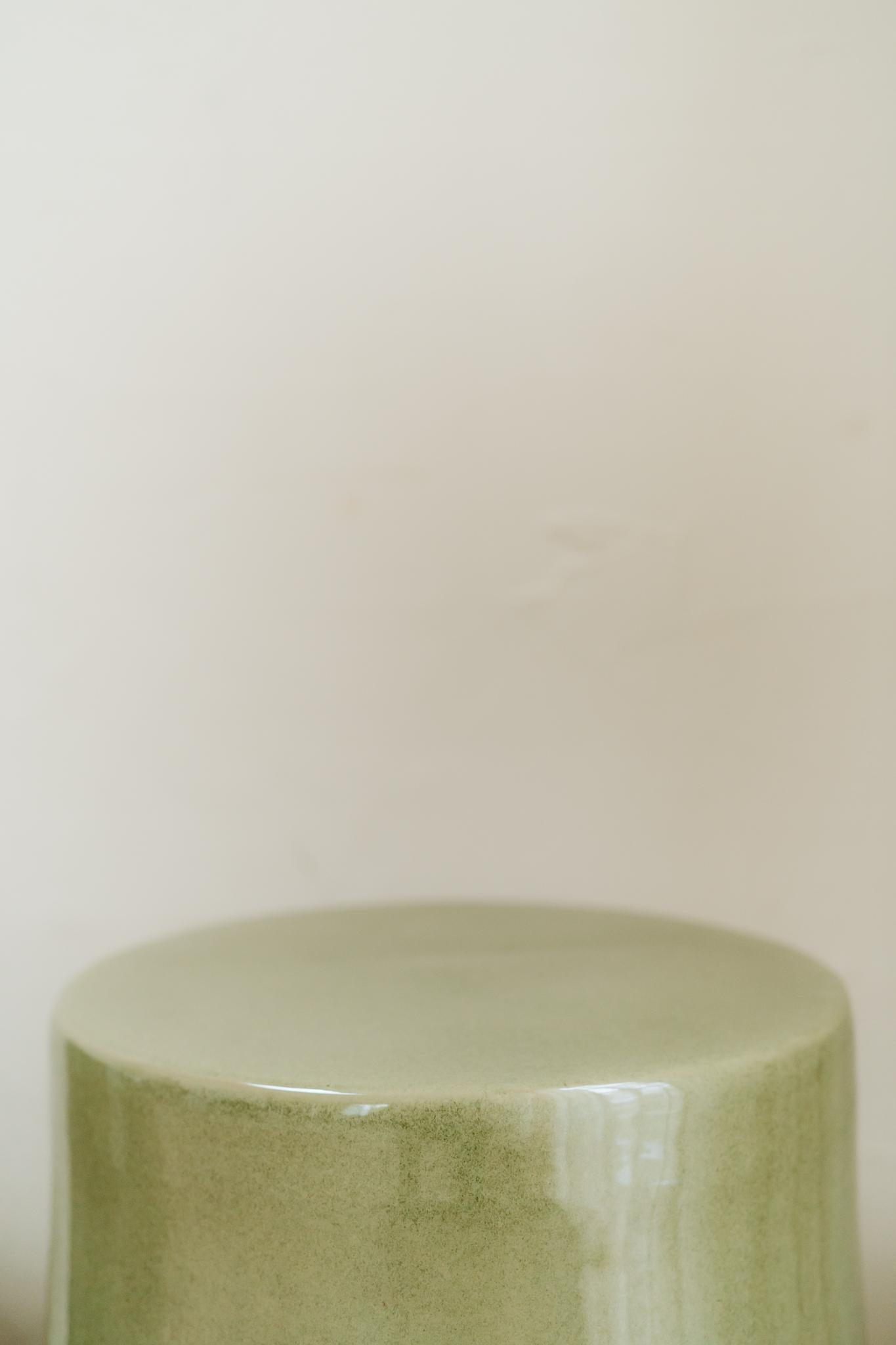 Contemporary Keramik-Tische/-Hocker im Angebot 10