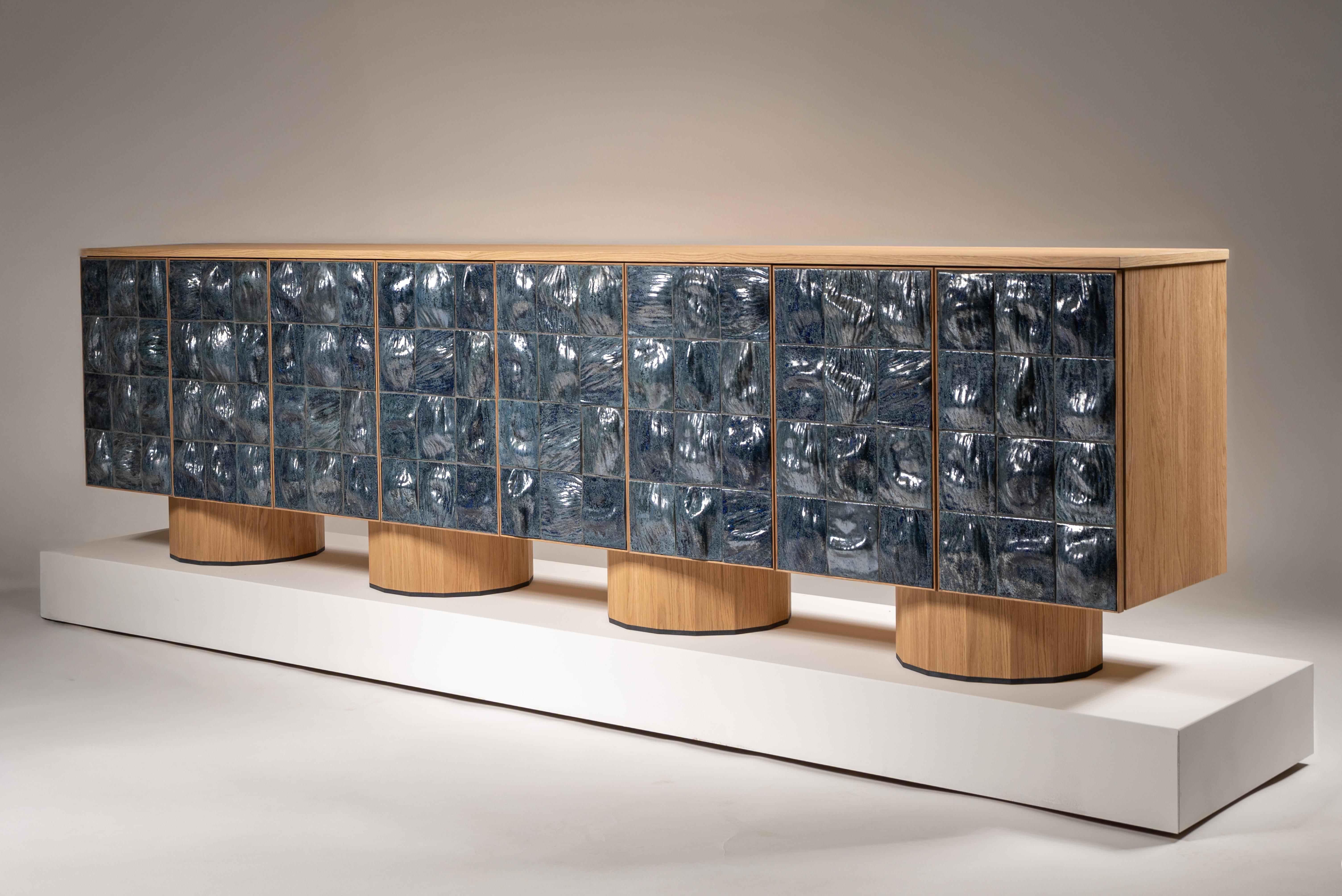 Aparador/armario contemporáneo de azulejos de cerámica de Rem Atelier, Países Bajos Moderno orgánico en venta