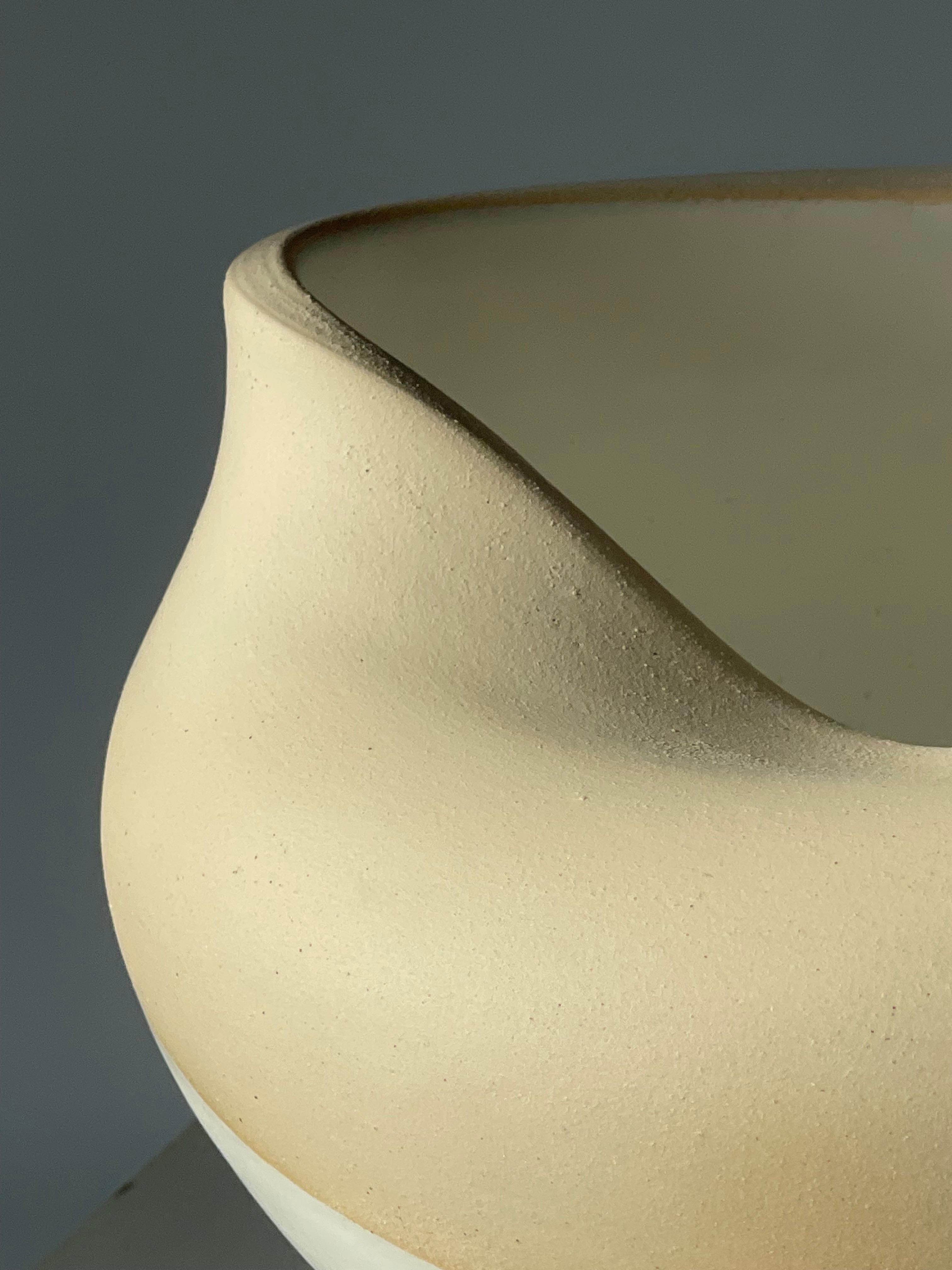 Contemporary Ceramic Two-Tone Matt Unglazed Waved Pottery Vase by FD21 Clay For Sale 8