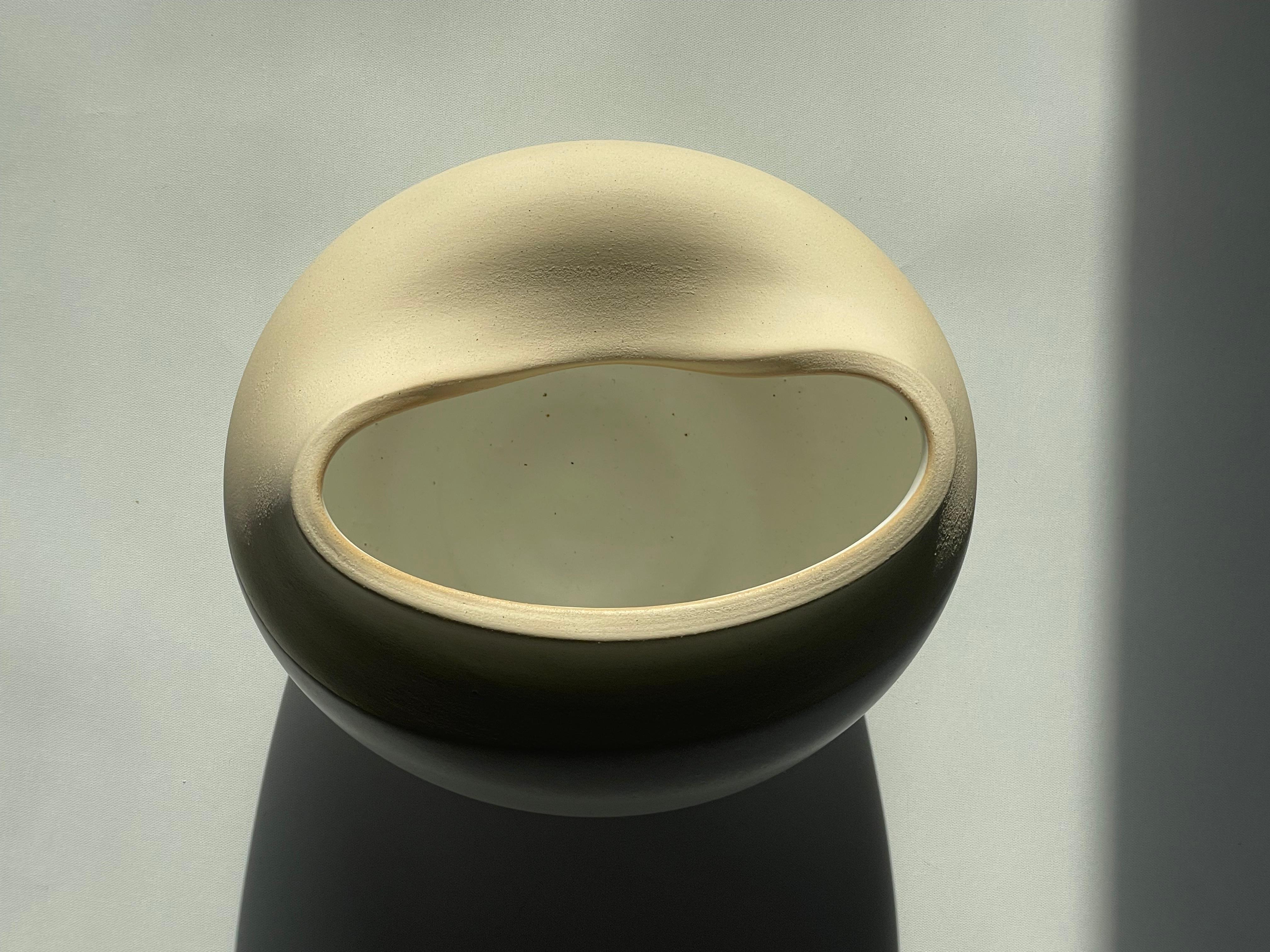 Contemporary Ceramic Two-Tone Matt Unglazed Waved Pottery Vase by FD21 Clay For Sale 10