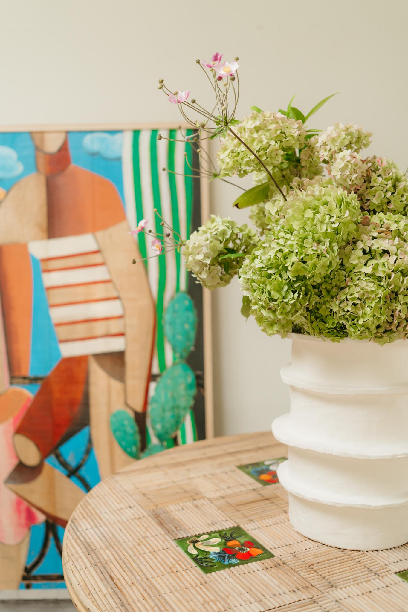 contemporary ceramic vase ... For Sale 5