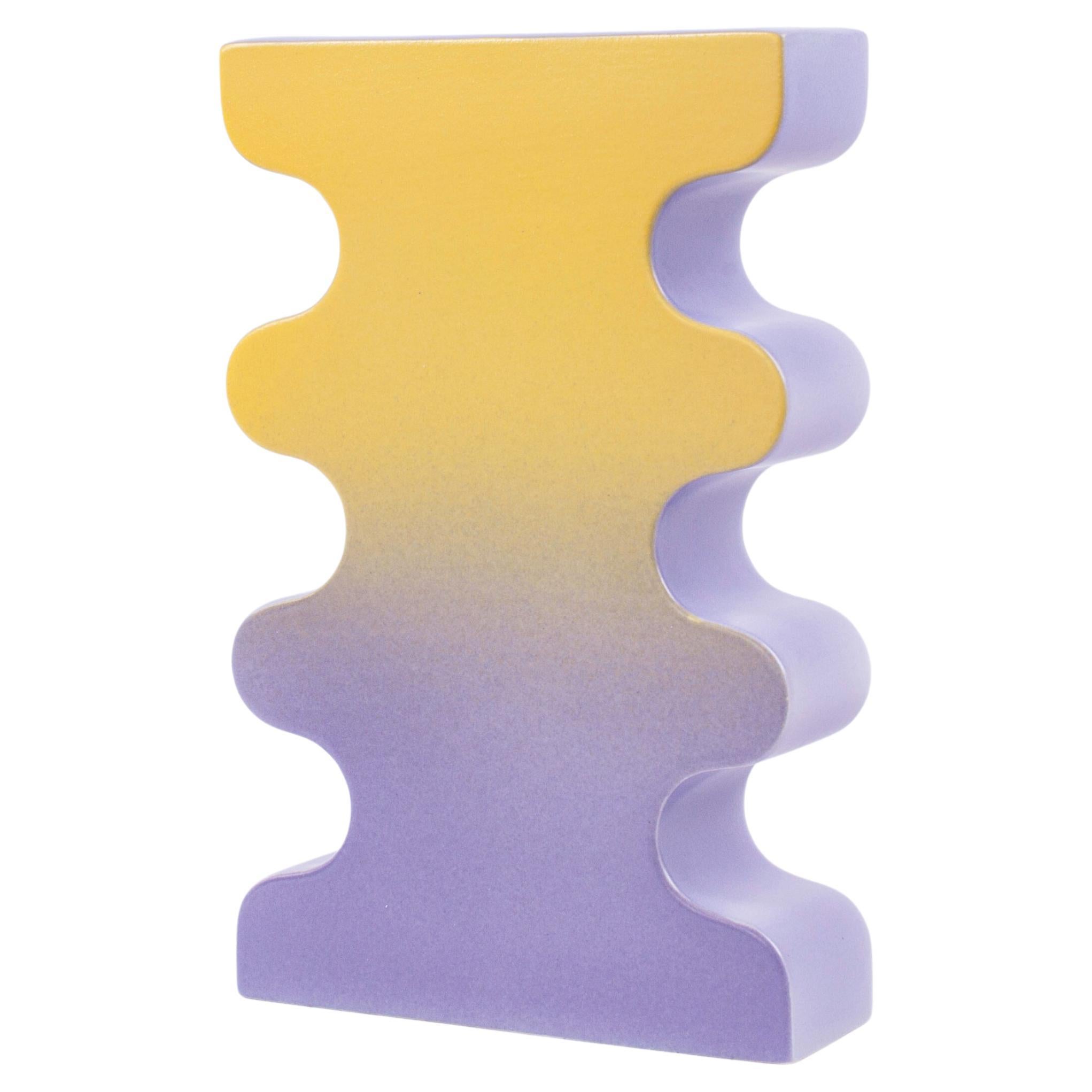 Contemporary Keramik-Vase 'Barva 4', Gelb + Lila im Angebot
