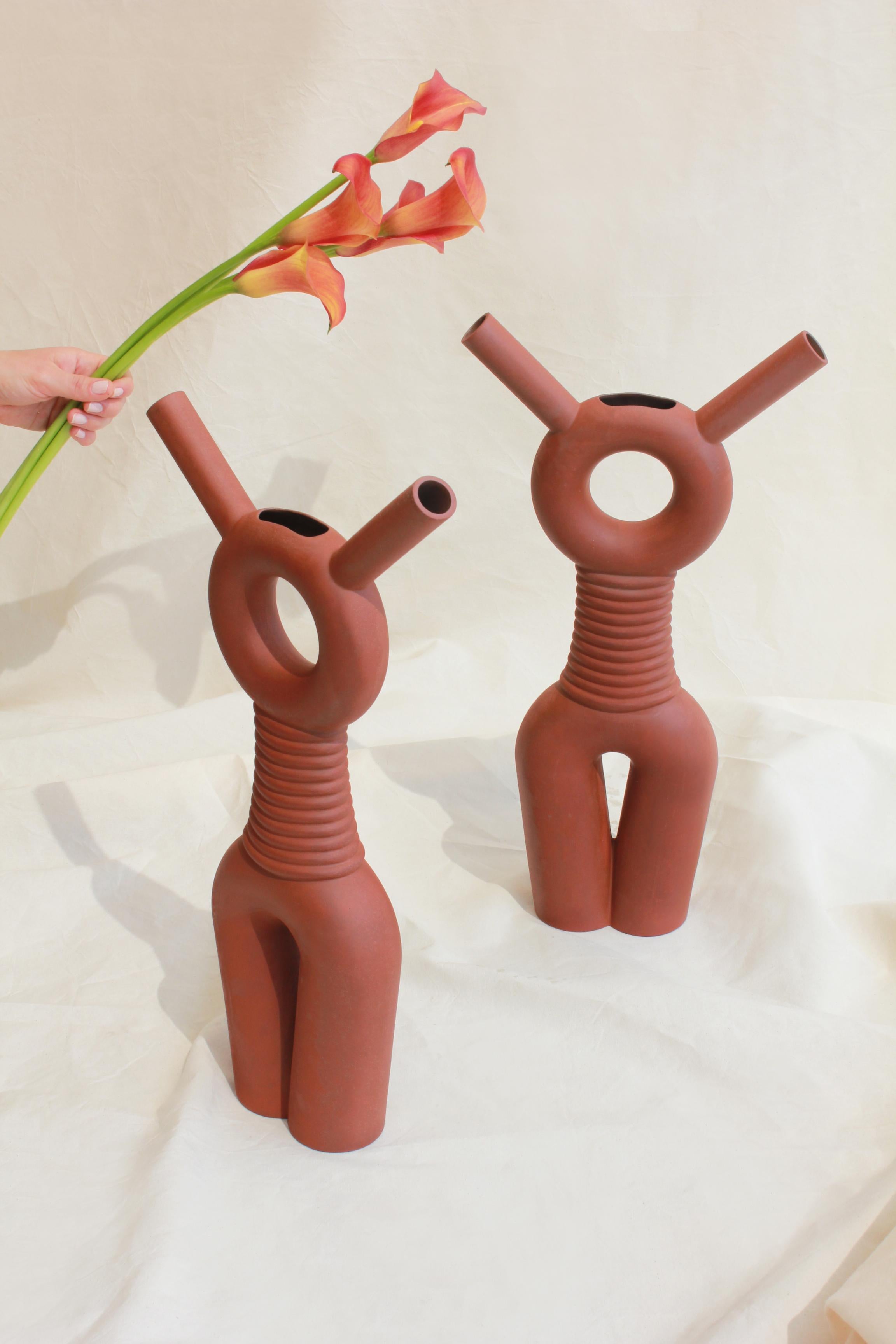 Zeitgenössische Keramik-Wasserdose für Vasen und Garten im Angebot 3