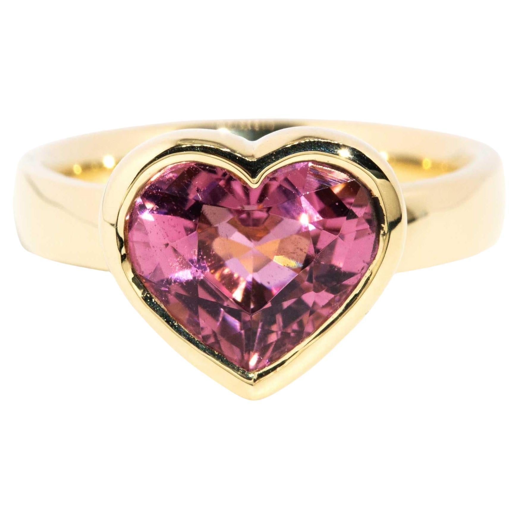 Contemporary Cerys 2.97 Carat Pink Tourmaline Heart Ring 18 Carat Gold For Sale