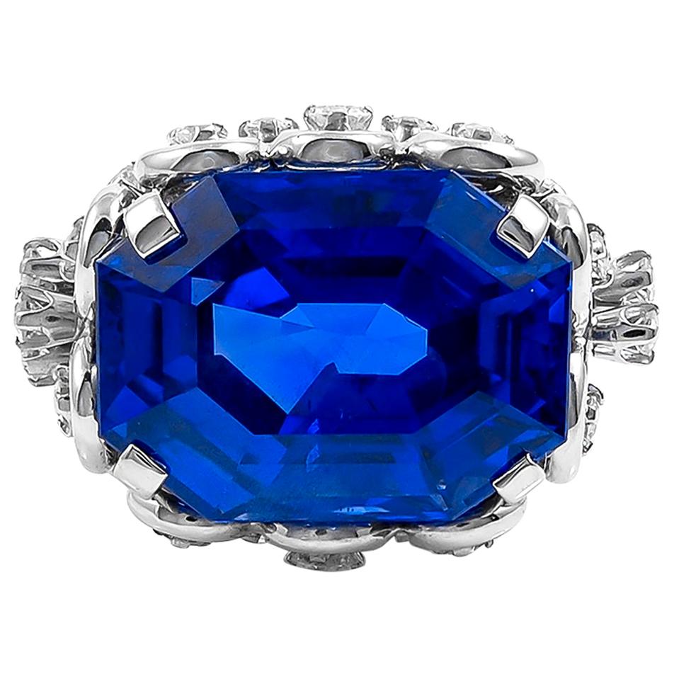Contemporary Ceylon Sapphire Diamond Ring 14.67 Carat For Sale