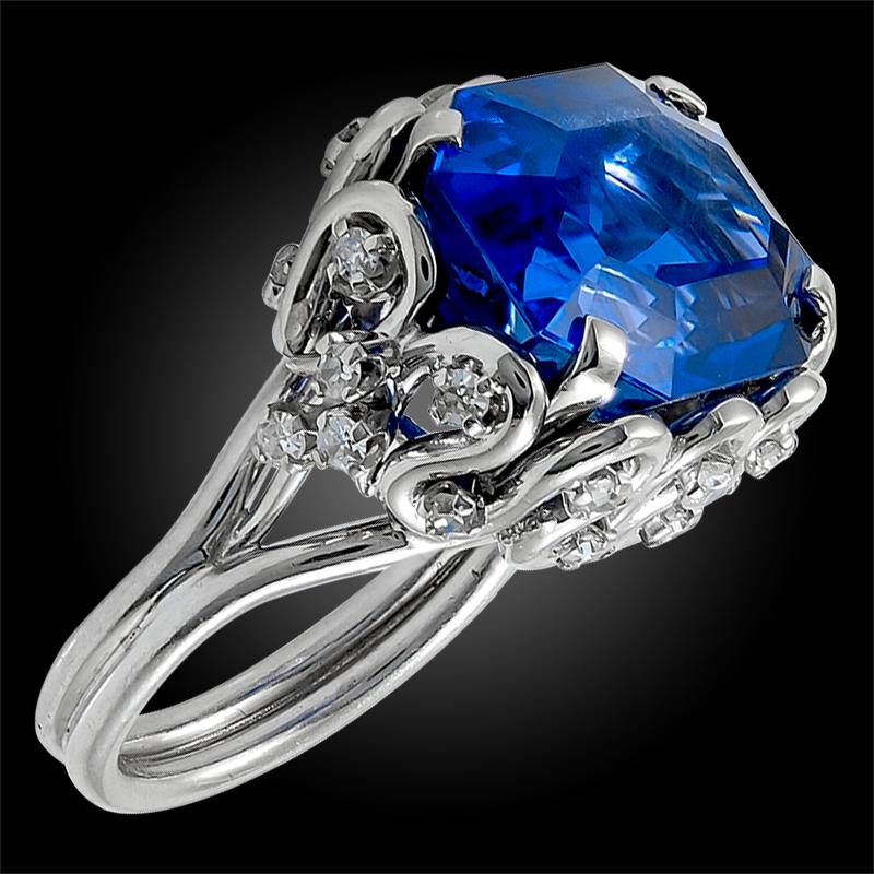 Contemporary Ceylon Sapphire Diamond Ring 14.67 Carat For Sale 2