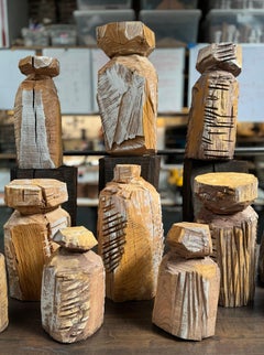 Sculpture contemporaine en bois sculptée à la tronçonneuse 006 par Studio Melrose