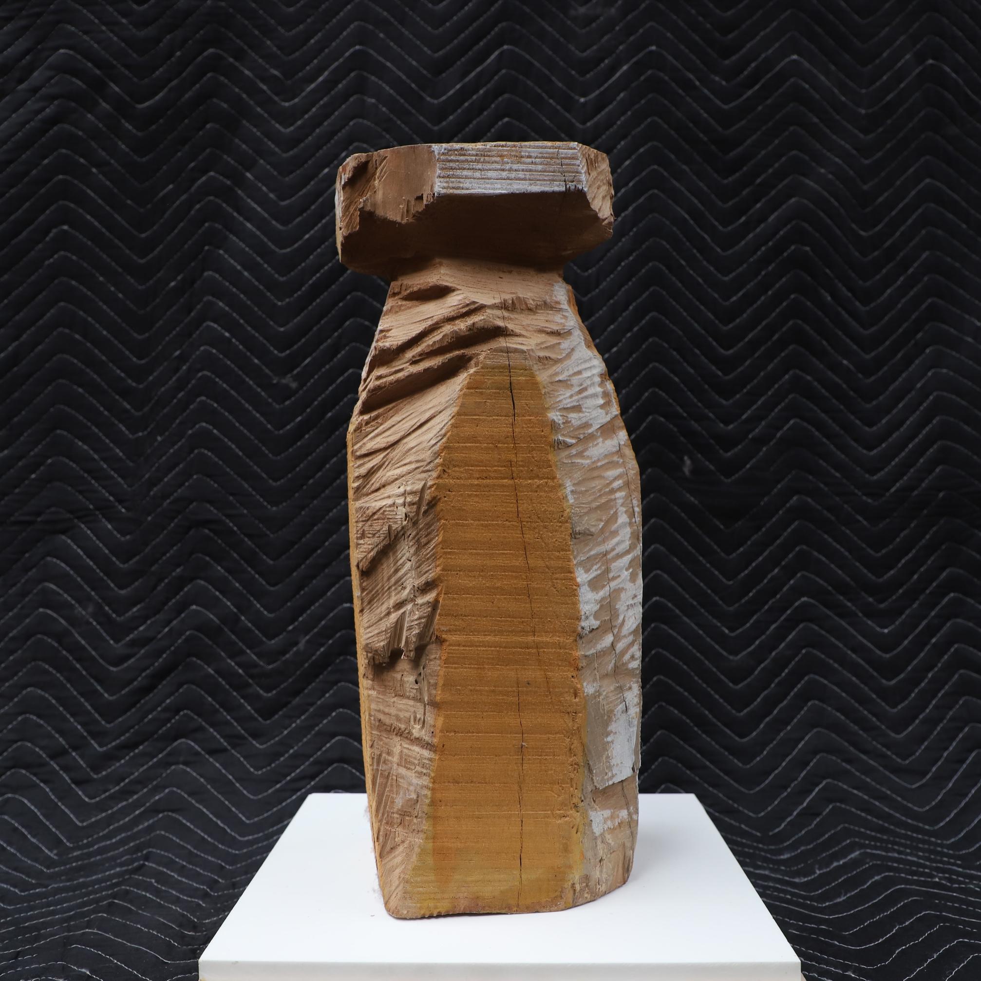 Escultura contemporánea de madera tallada con motosierra 012 by Studio Melrose Estadounidense en venta