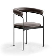 Silla contemporánea "BAIA" de Kensaku Oshiro x DK3, Estructura negra, Piel marrón