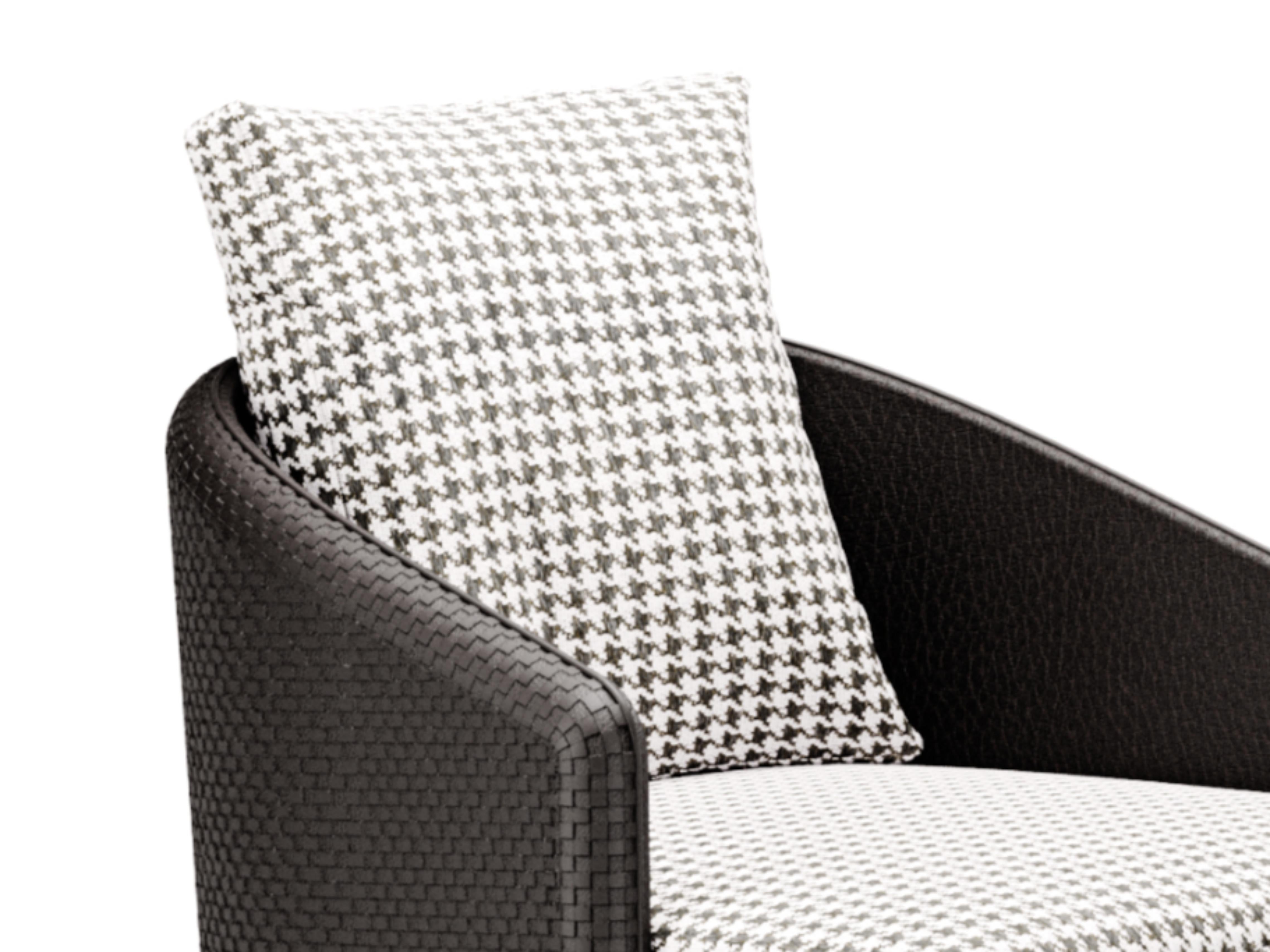 Italian Contemporary Armchair Settee Crossed Leather Case Fabric Cushions For Sale