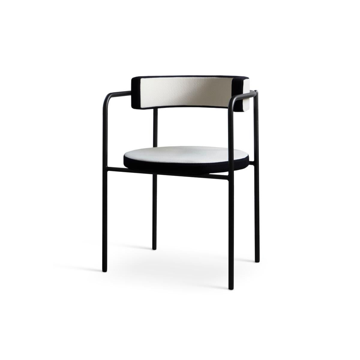 Organic Modern Contemporary Chair 'FF 4-Legs', Vidar Fabric, Black 1880 and White 1511 For Sale