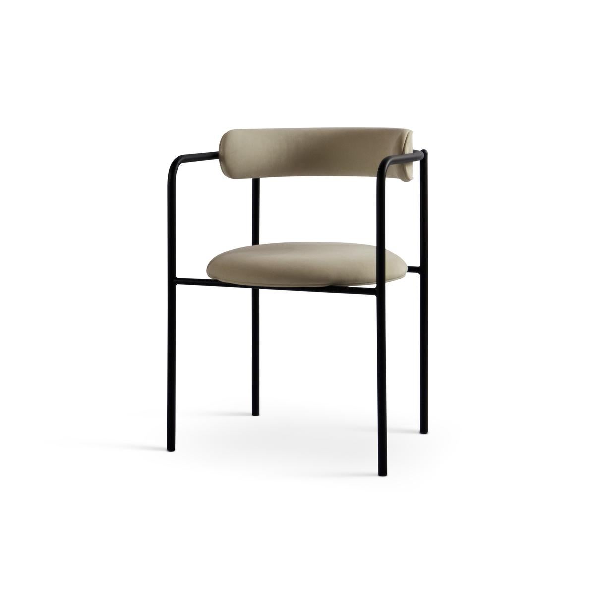 Contemporary Chair 'FF 4-Legs' Black Steel, Camel, Dunes Leather, 21004 For Sale 8