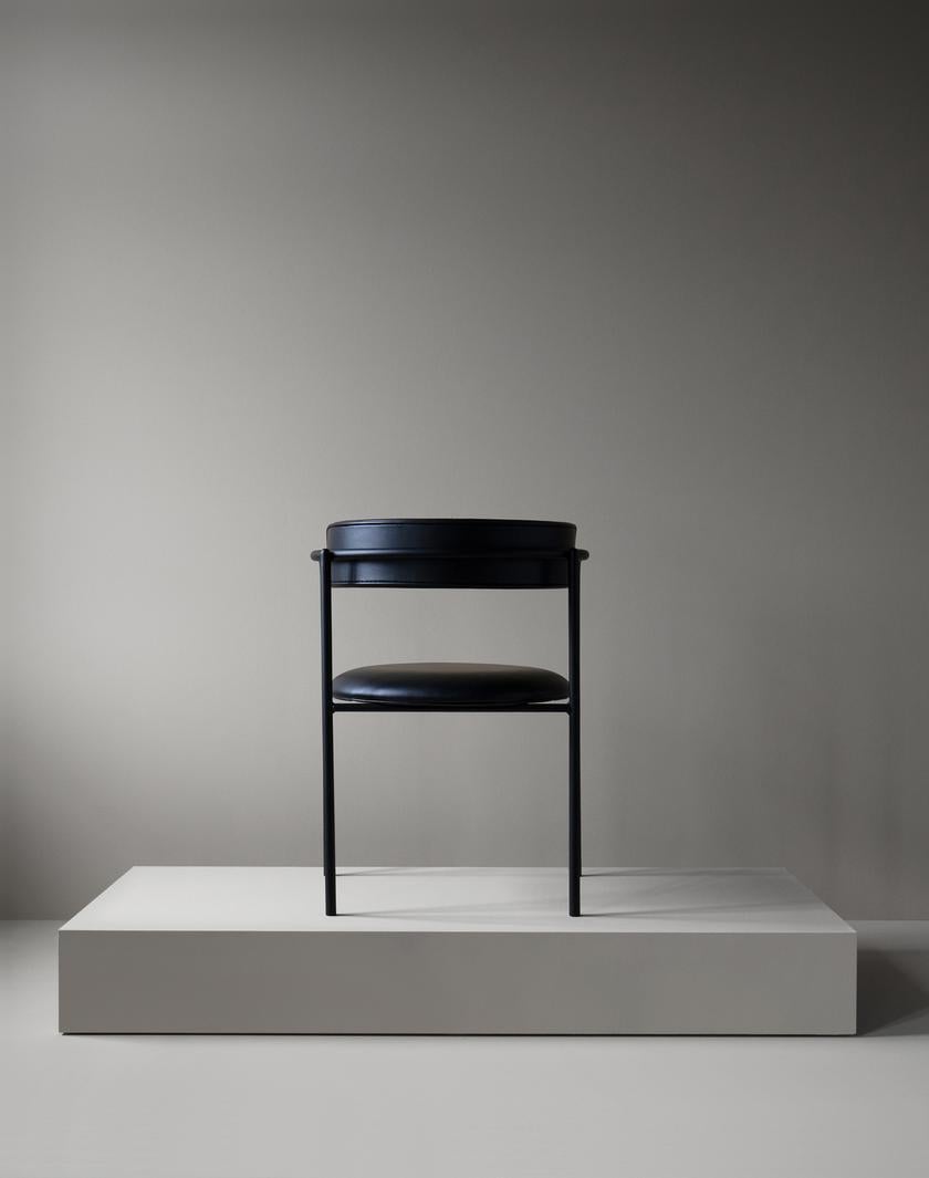 Danois Chaise Contemporary 'FF 4-Legs', Full Black, Dakar Leather en vente