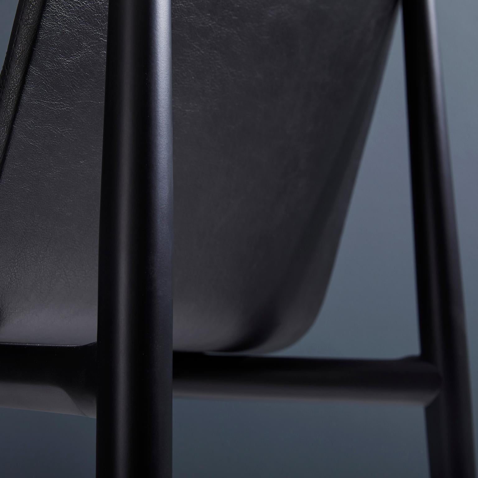Chaise contemporaine en Wood Wood, revêtue de cuir ou de textile en vente 8