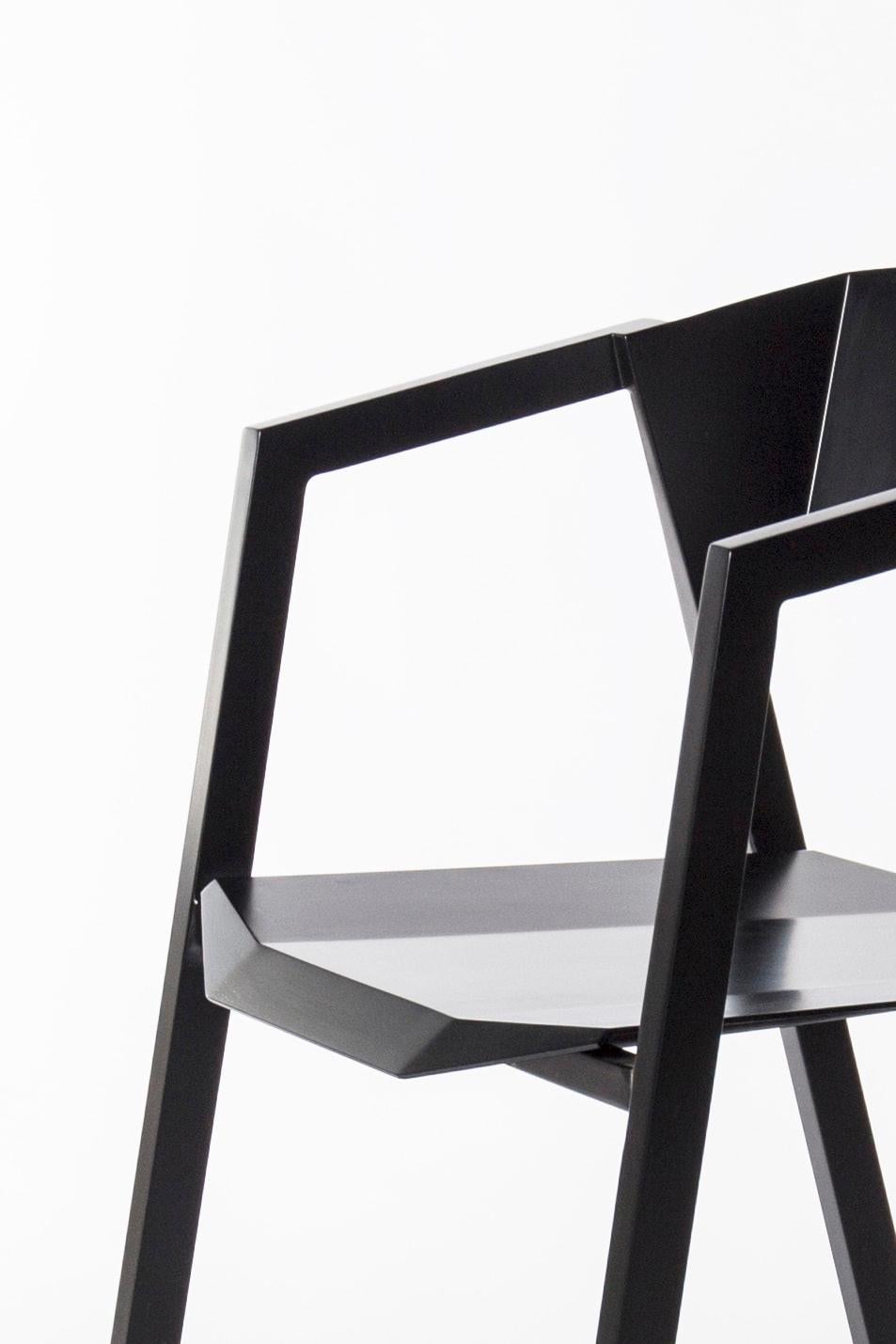 Aluminium Chaise contemporaine « K » en aluminium « noir ou blanc » en vente