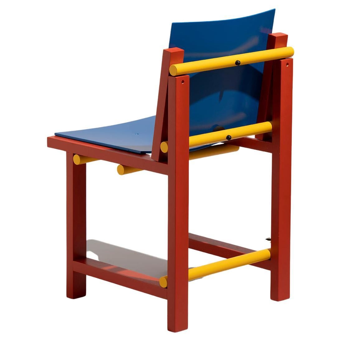 Chaise contemporaine moderne en bois rouge, bleu et jaune par Marc Morro  en vente
