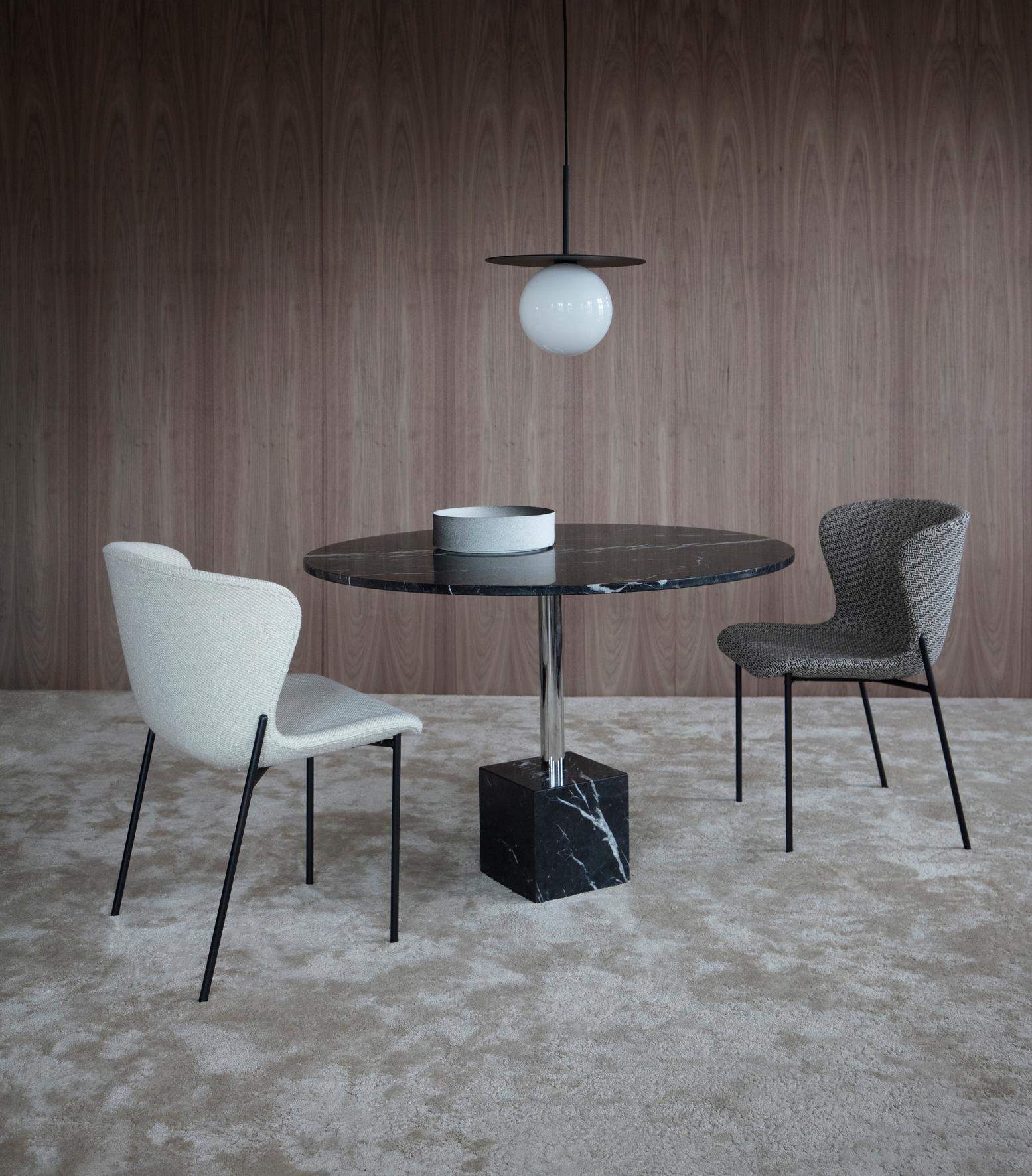Sedia Contemporary 'Pipe' Struttura nera, tessuto A Joy in vendita 4
