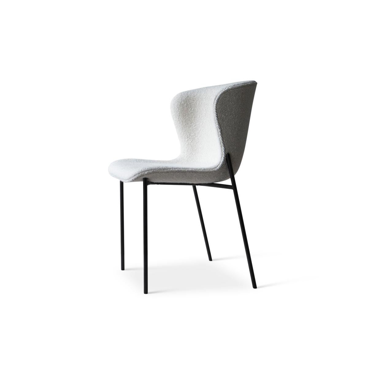 Contemporary Chair 'Pipe' in Leather, Dakar 0197, Chrome Frame For Sale 5