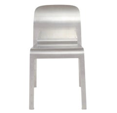 Silla Contemporánea 'Rivet' de Jonas Trampedach X FRAMA, Aluminio