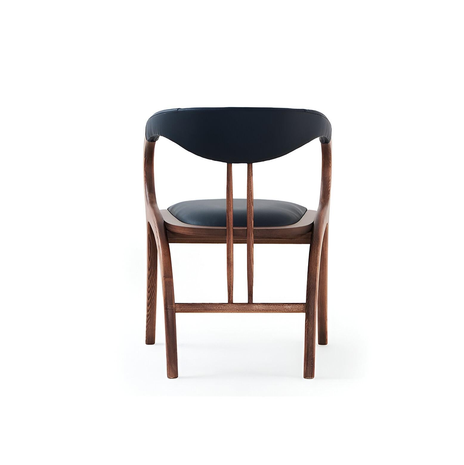 Silla contemporánea, color nogal/piel sintética negra, lote de 8 Moderno en venta