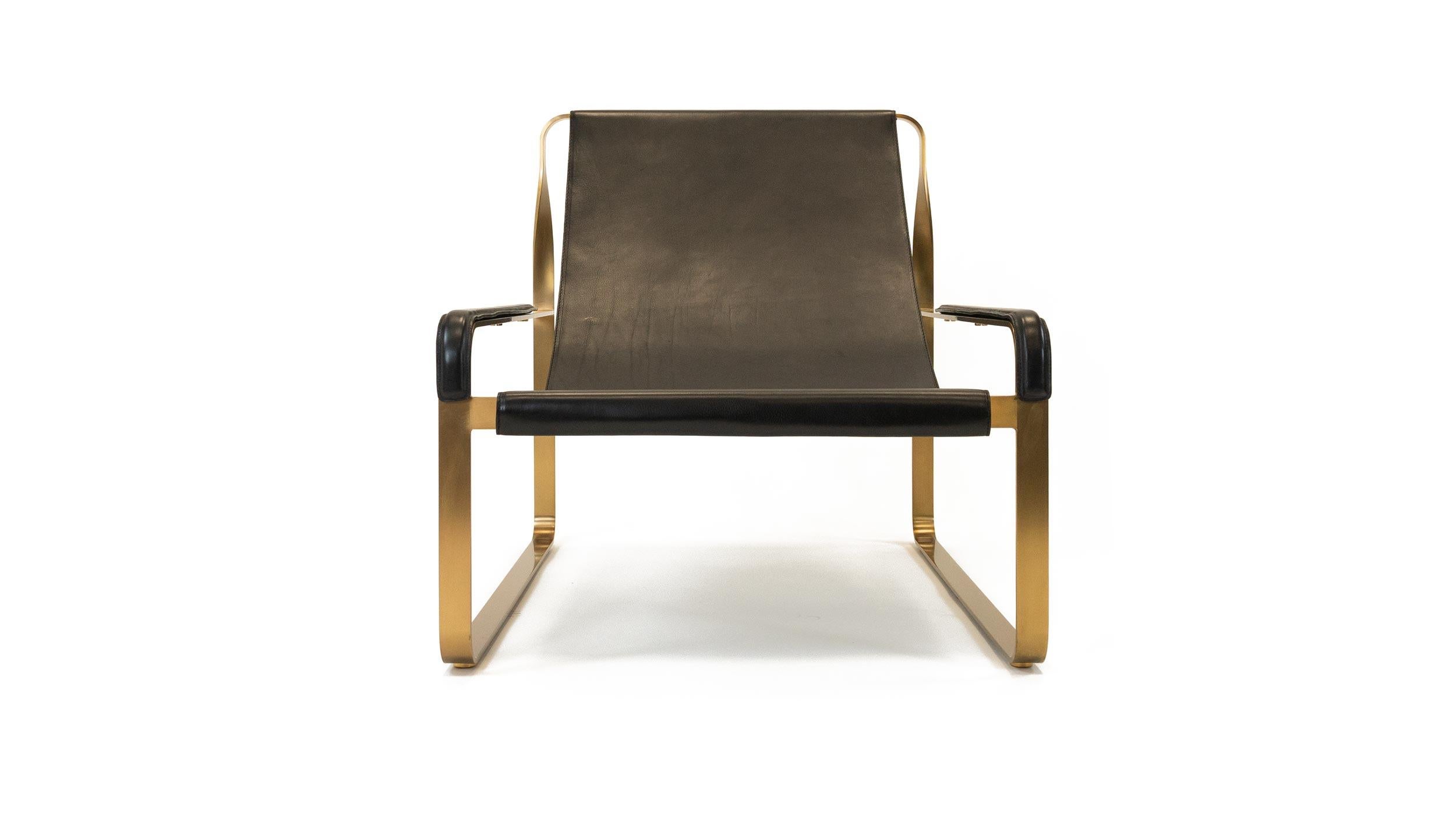 Klassische zeitgenössische handgefertigte Chaiselongue-Sessel aus Messing, Metall und schwarzem Leder im Angebot 9