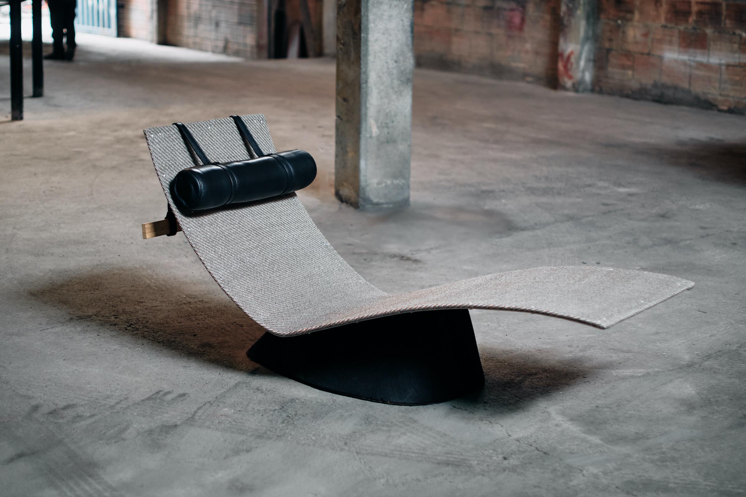 Contemporary Chaise Longue 'Cherlon' by Carmworks For Sale 4