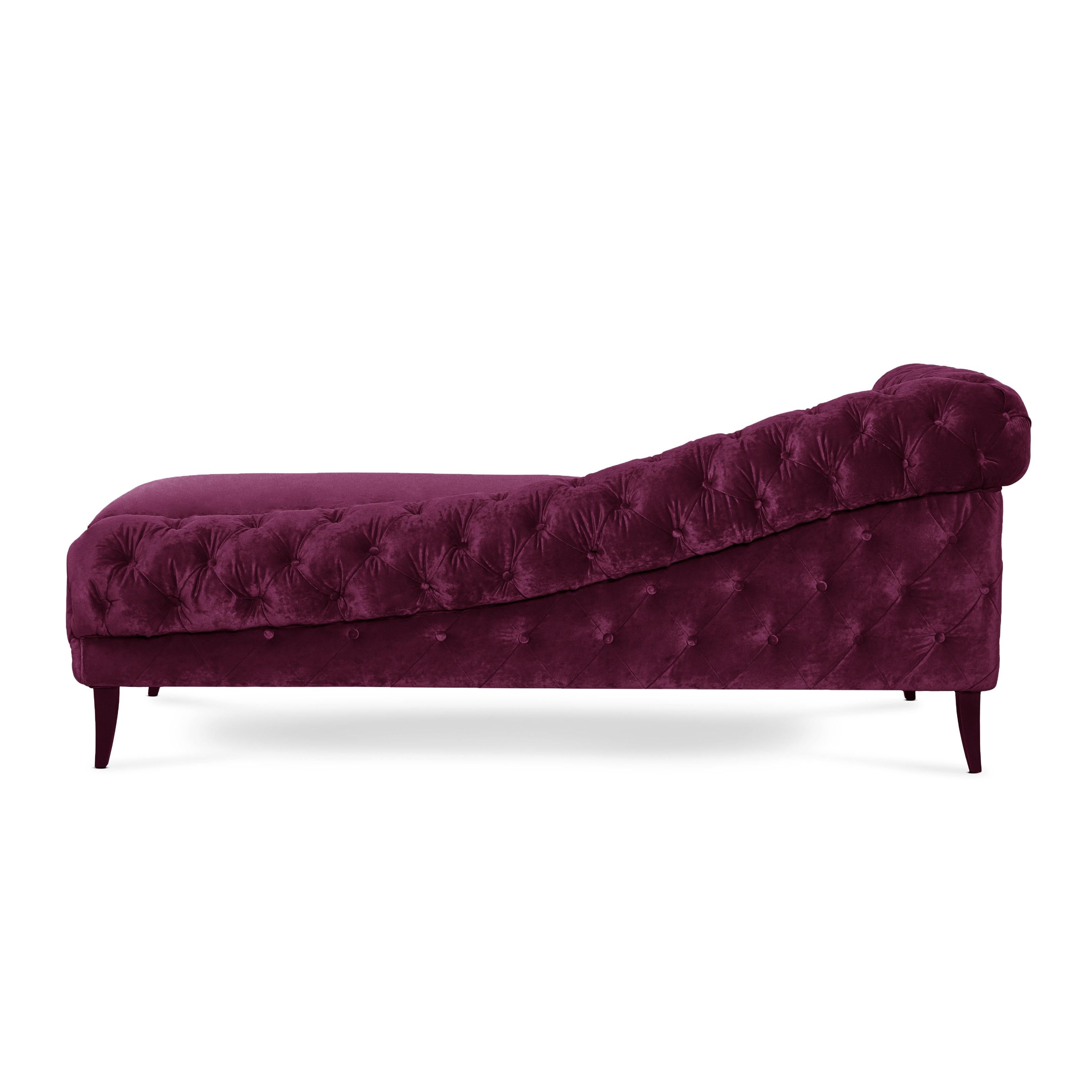 Contemporary chaise lounge Offered in Button & Capitonnée Tufting For Sale 1