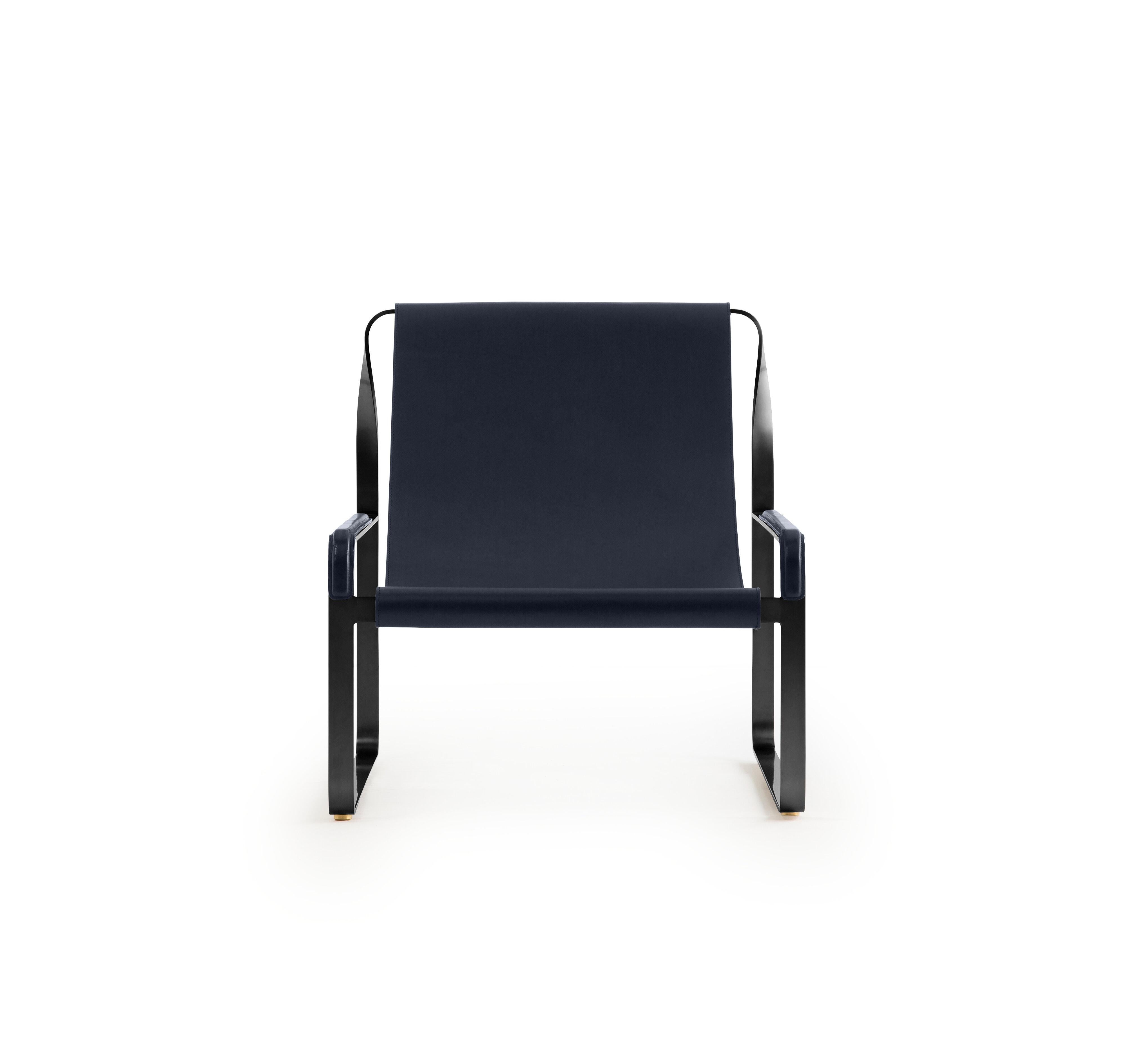 Exclusive Contemporary Chaise Lounge Black Metal & Blue Navy Leather For Sale 14