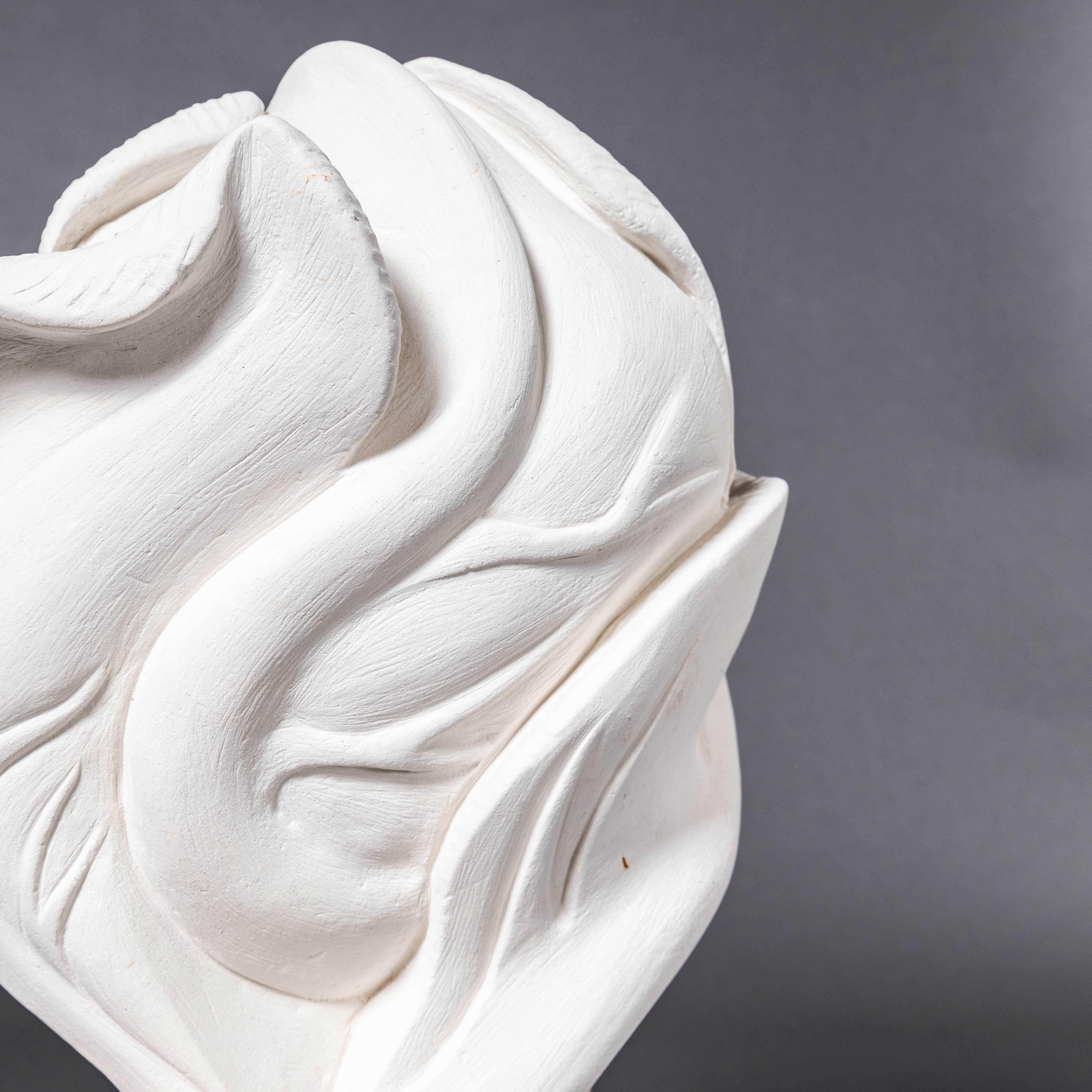 Coliflor contemporánea de pozo de tiza - Marcia Bennett-Male en venta 1