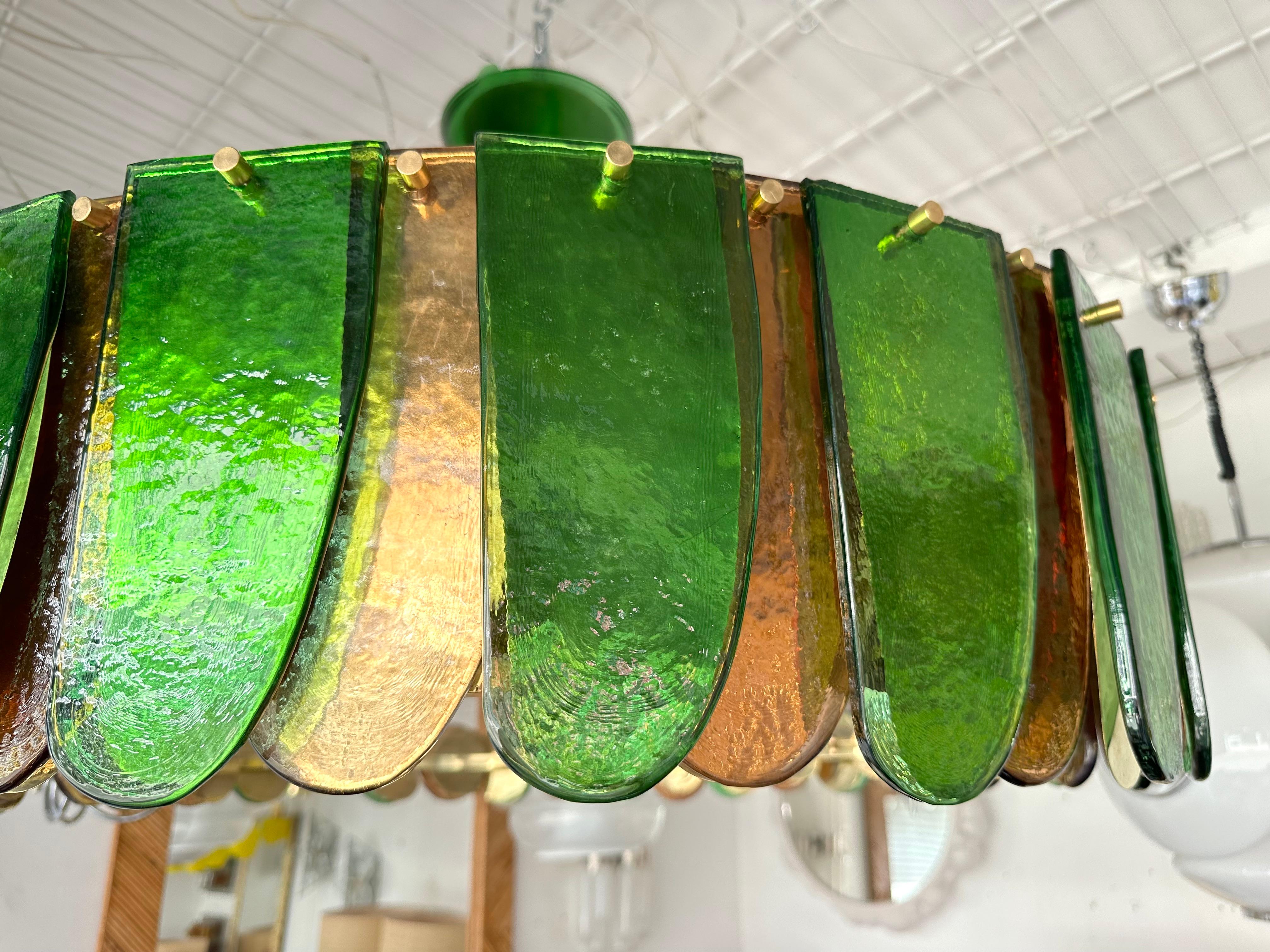 Mid-Century Modern Contemporary Chandelier Brass and Murano Glass Blade, Italy For Sale