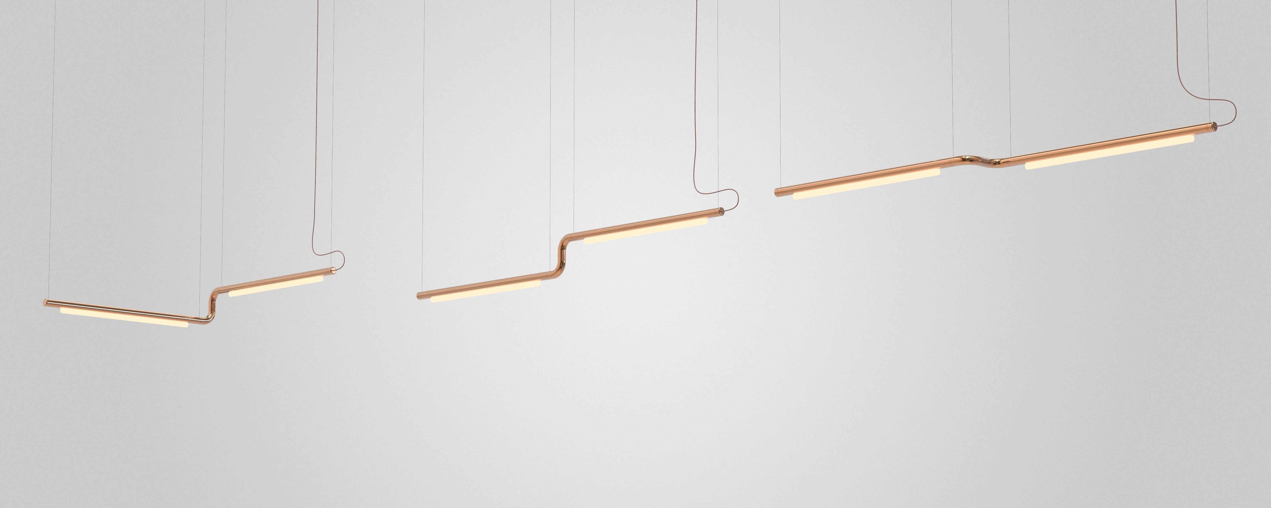 Alluminio Lampadario contemporaneo / Lampada a sospensione 'Pipeline CM3-P' Ottone di P & A in vendita