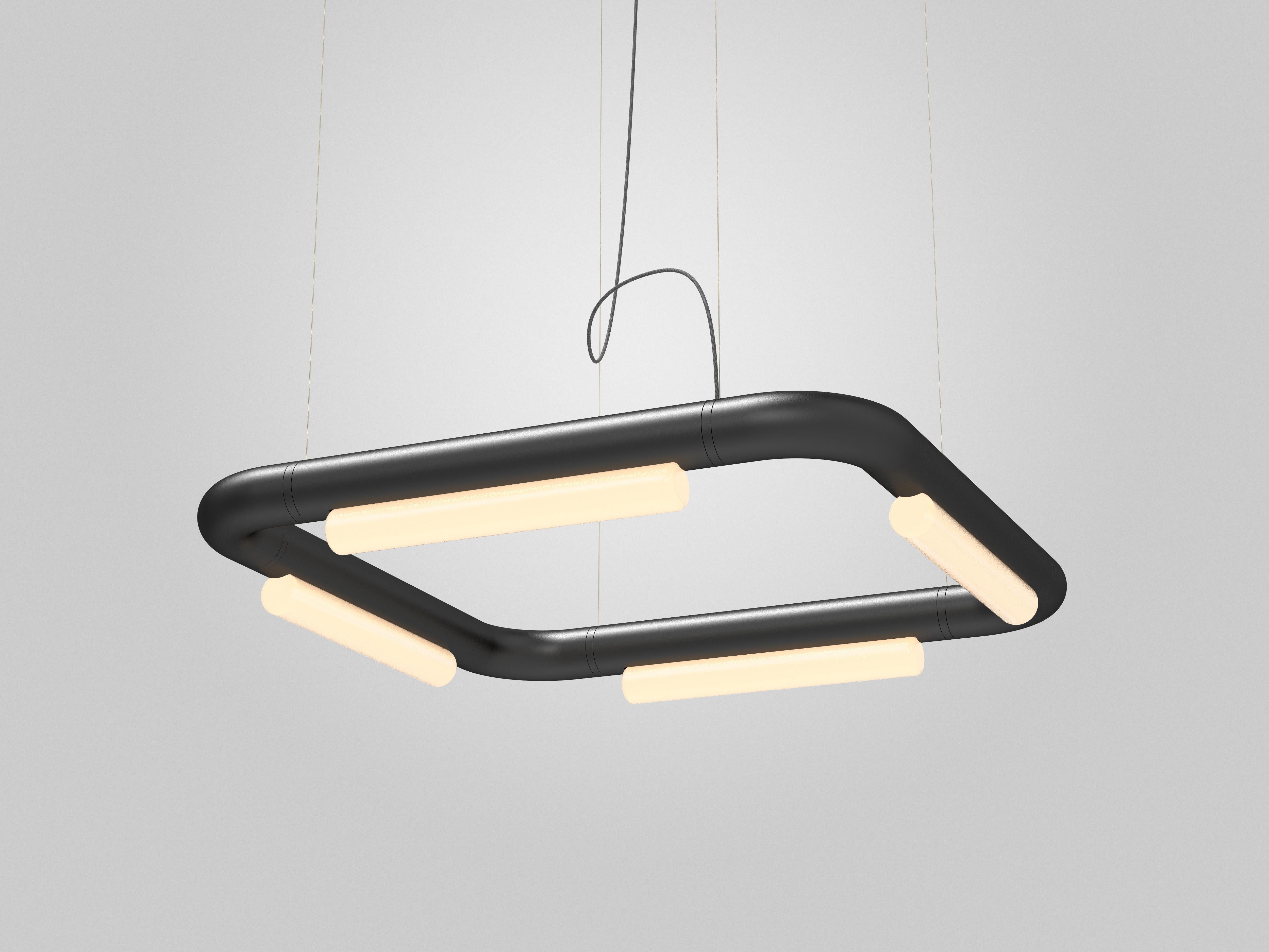 Pendente per condutture CM-5-P
Design: Caine Heintzman, Editore: AND Light

Materiali:
- Corpo in alluminio
- Acrilico fuso

Dimensioni:
62 x 62 x 7,5 cm
24,5” x 24,5“ x 3”
Lunghezza regolabile della goccia: 243 cm

Elettrico:
- 100-240V
-