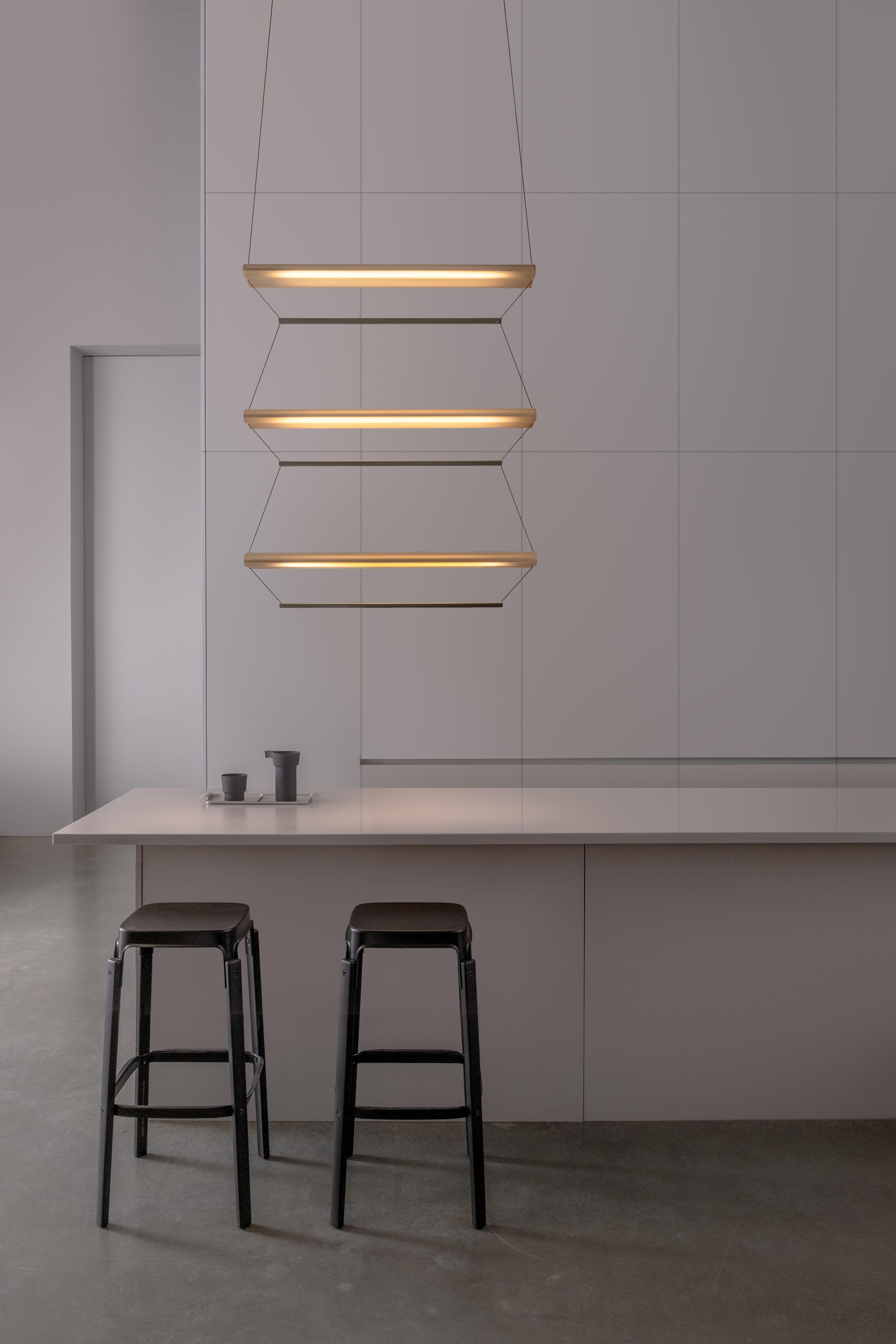 Contemporary Chandelier / Pendant Lamp 'Tier 1', 100, Silver and Sapphire by AND in vendita 4