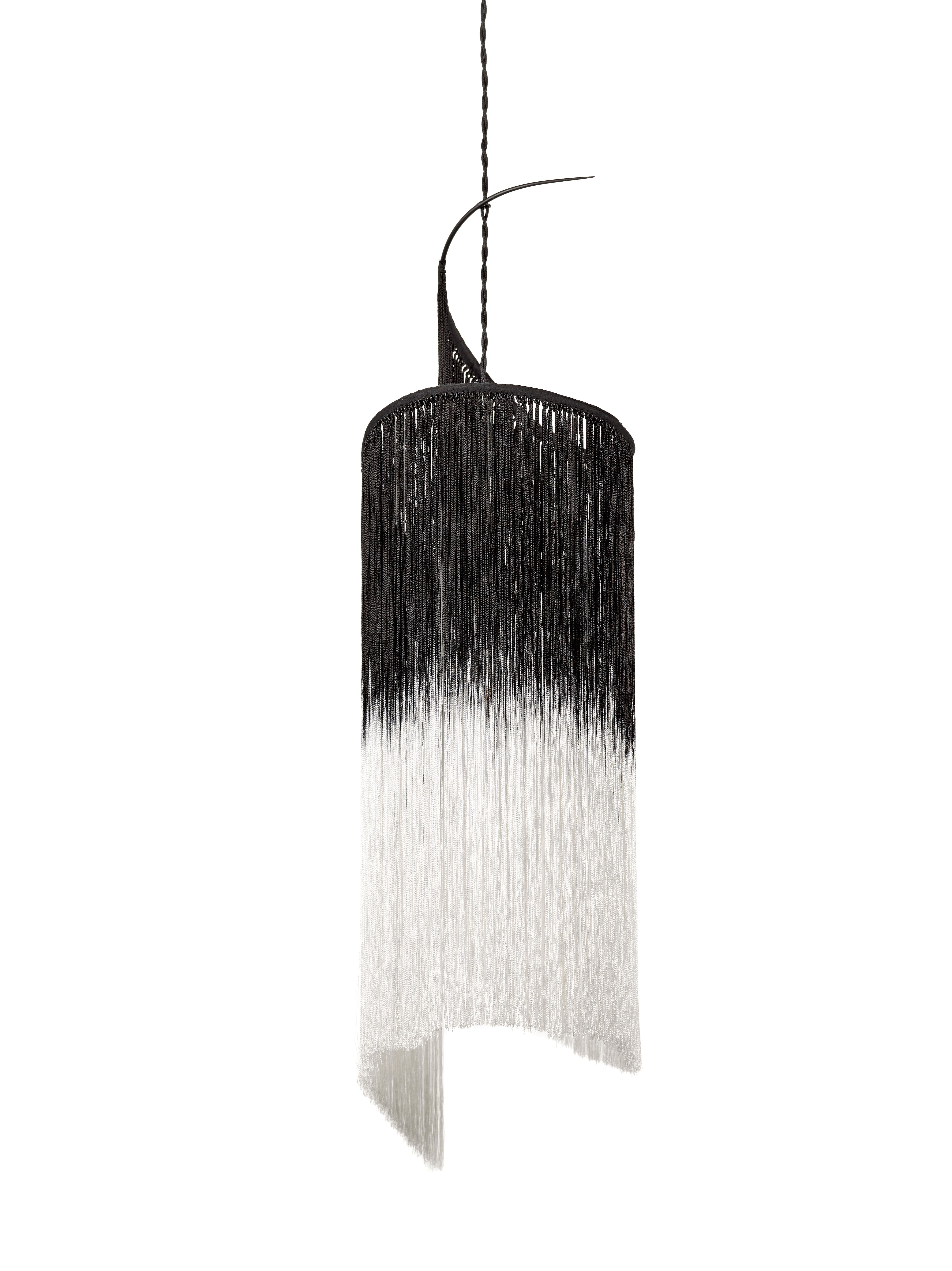 Organico moderno Lampadario contemporaneo 'Rey I' Black/White Threads di Ann Demeulemeester in vendita