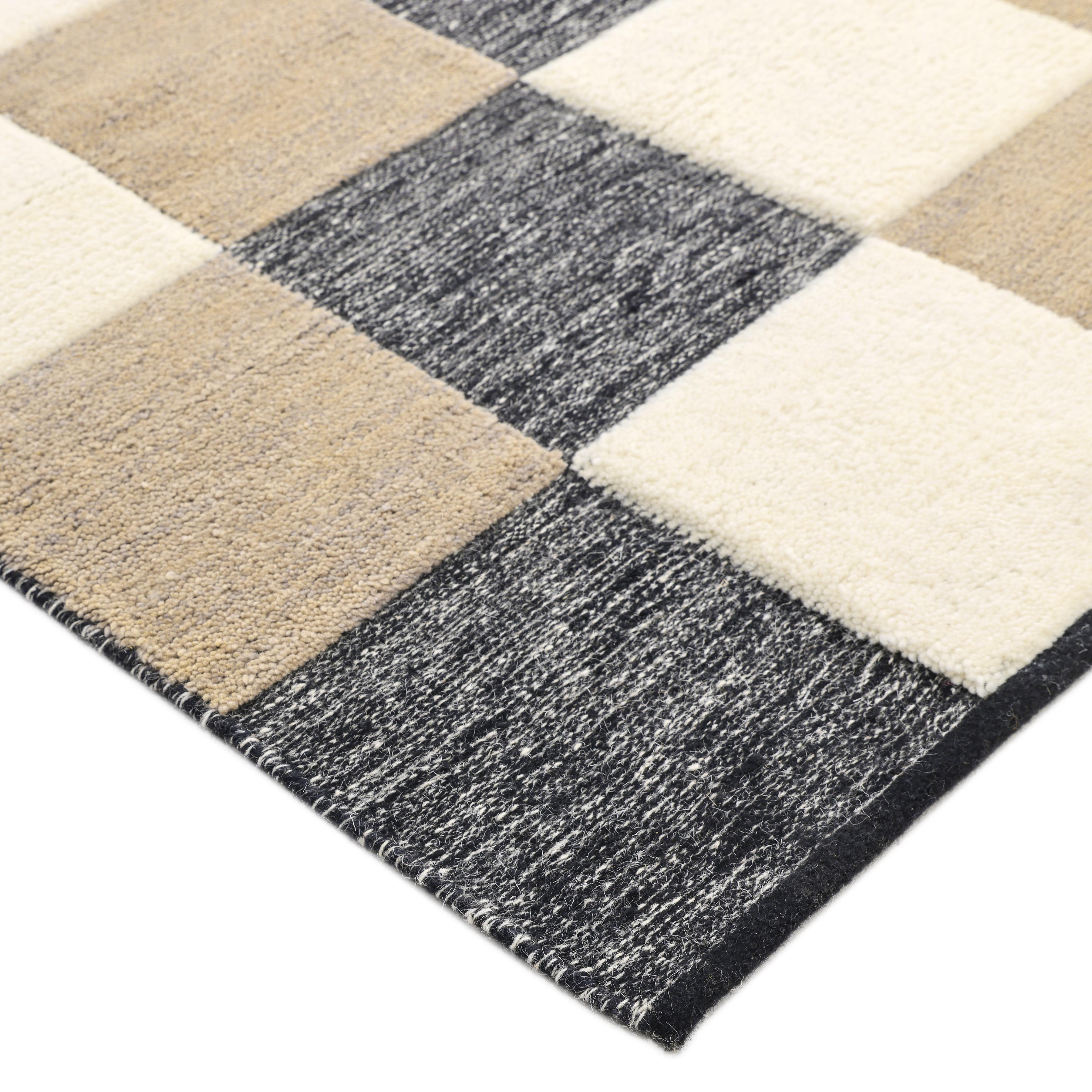 Fresh, spirited, and above all, luxurious, the rugs of the Modern collection can invigorate a traditional room as gracefully as they can ground a more contemporary space. Regardless of their color and style, there is just one thing about these rugs