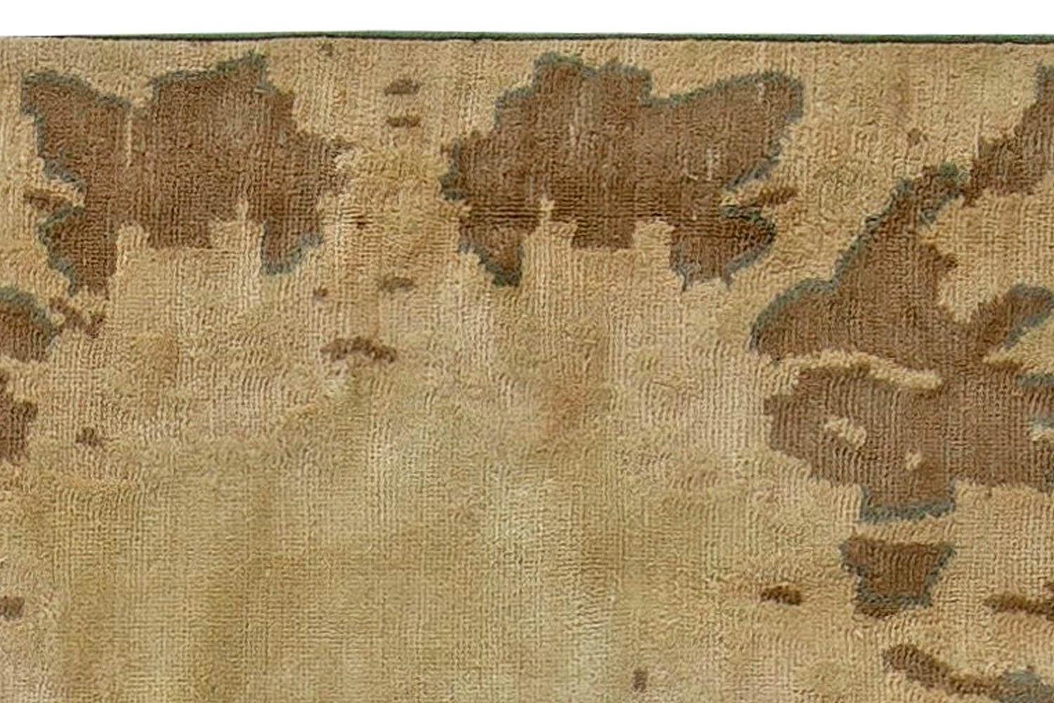 Contemporary Chestnut Beige Hand Knotted Silk Rug by Doris Leslie Blau Neuf - En vente à New York, NY