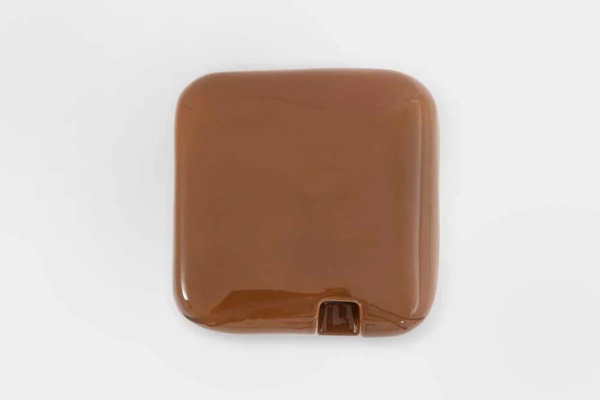 Contemporary chestnut ceramic side table / stool, Cobble Tall by Faye Toogood In New Condition For Sale In Warsaw, PL