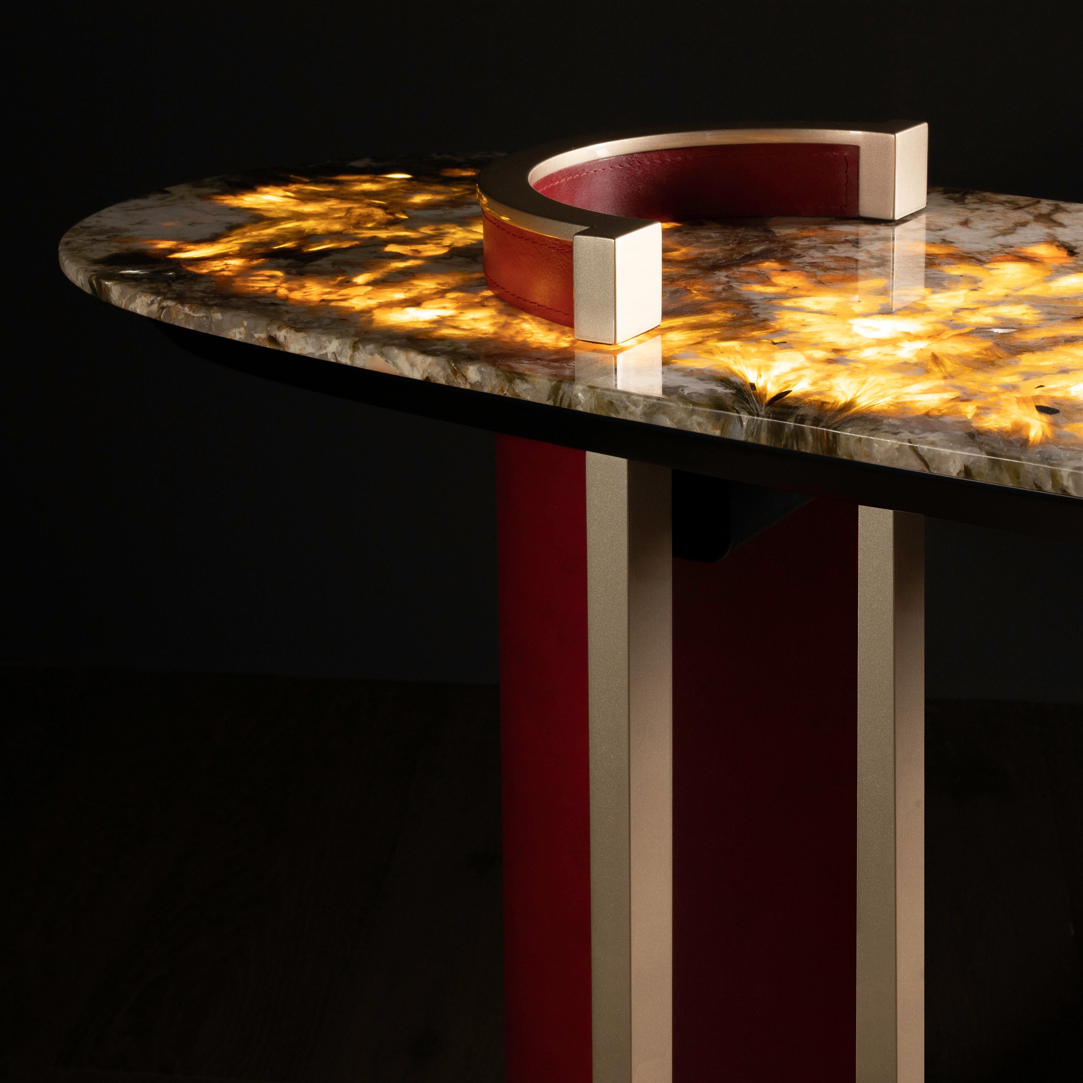 Mid-Century Modern Table console contemporaine Chiado, cuir rouge, quartz, fait main Greenapple en vente