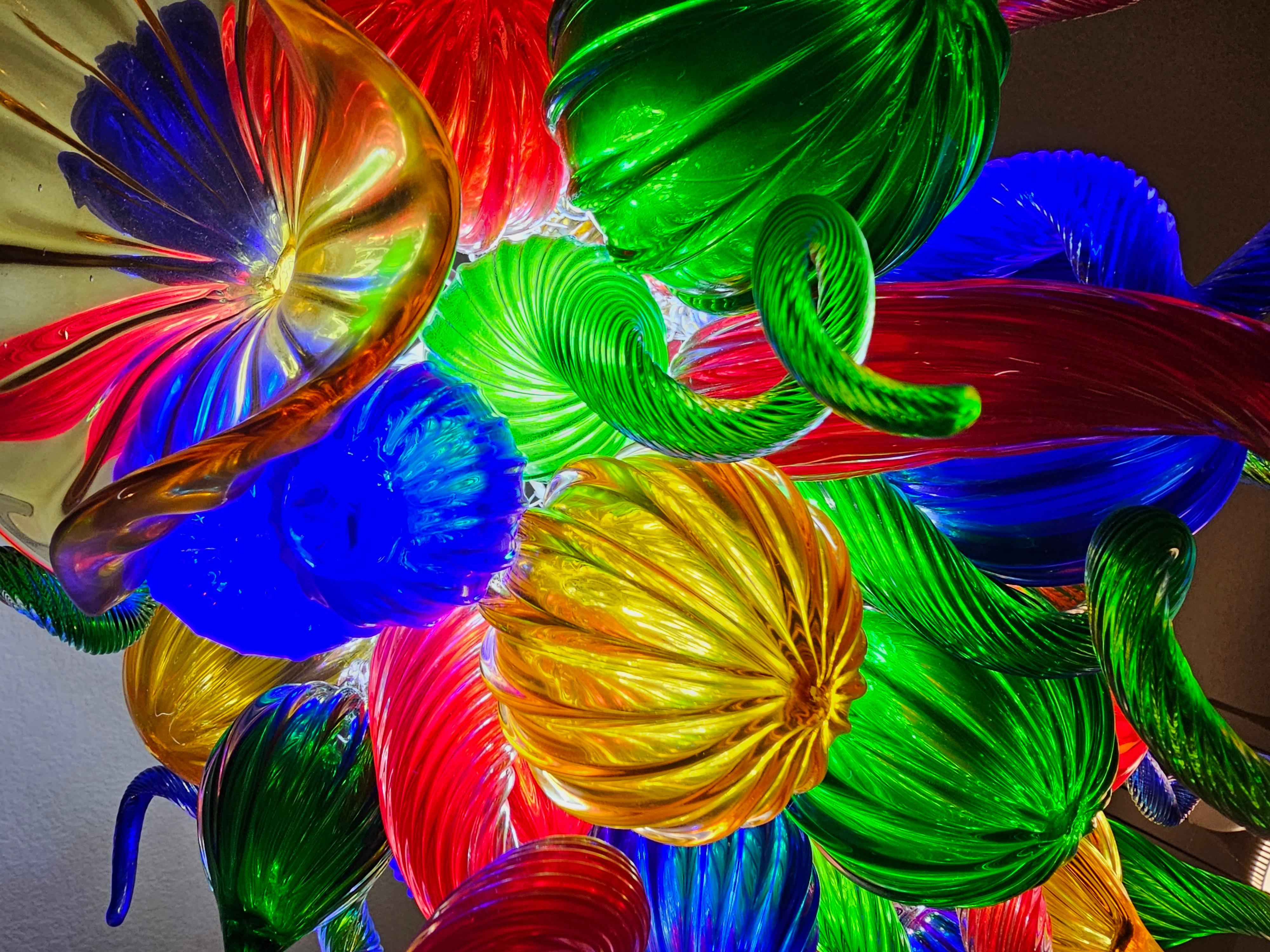 Contemporary Chihuly Murano Hand Blown 80 Piece Glass Chandelier 5