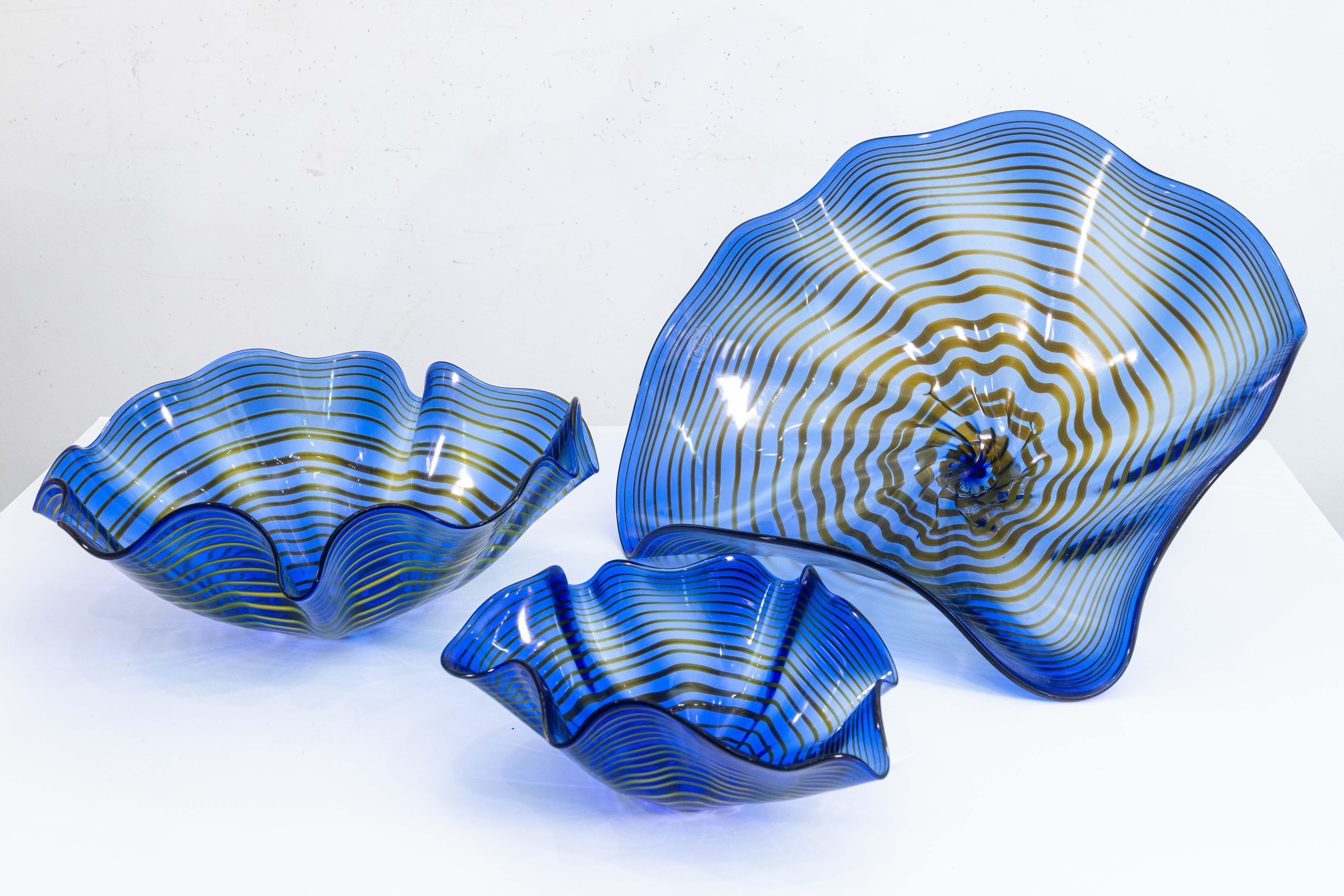 Contemporary Chihuly Style Viz Glass 3pc Hand Blown Blue Glass Table Sculpture For Sale 1