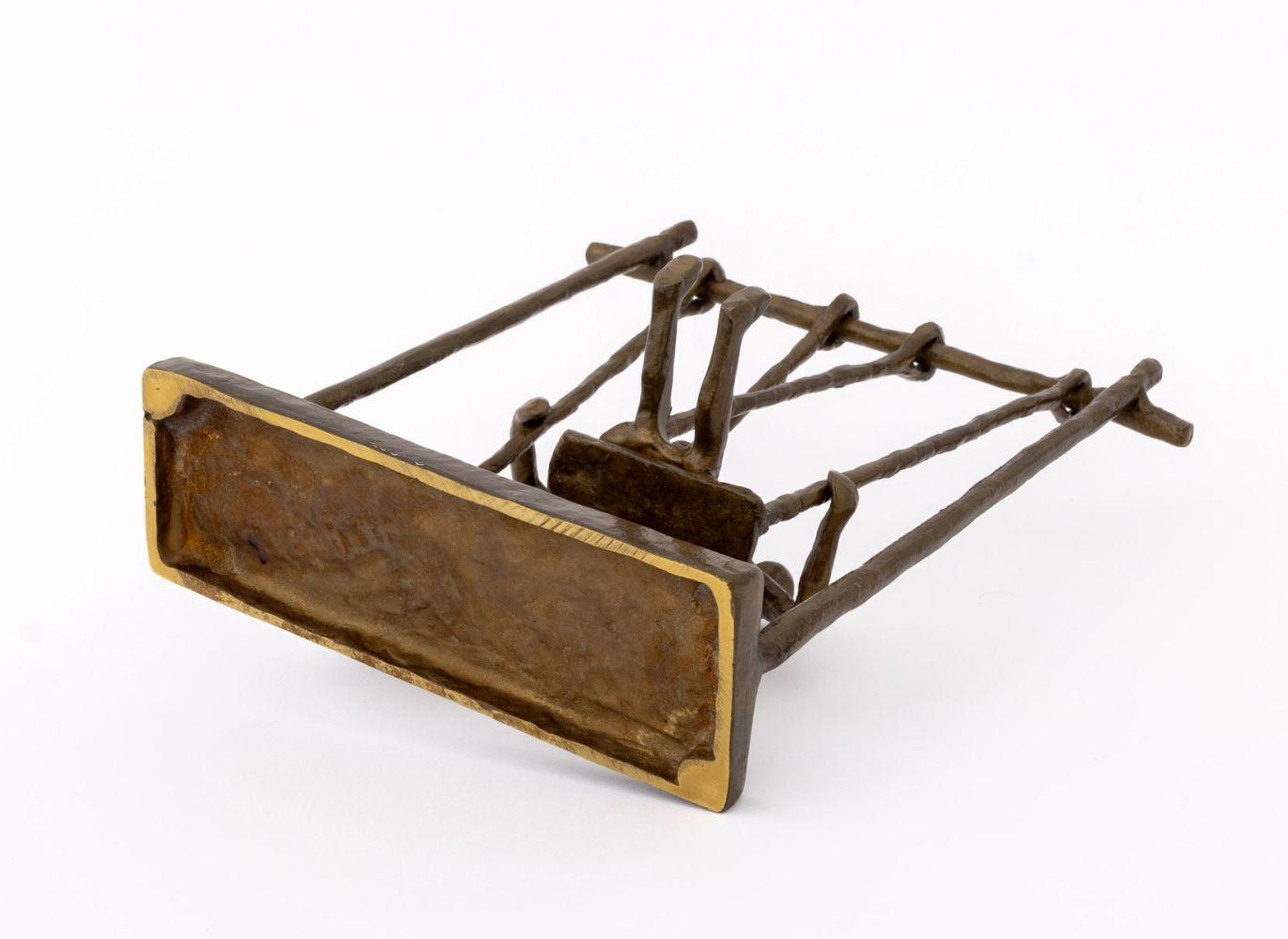 Escultura de Bronce Contemporánea Niños Columpiándose en venta 3