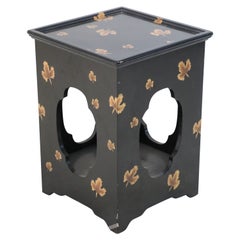 Tables d'appoint carrées contemporaines chinoises à motif de feuilles et de noir