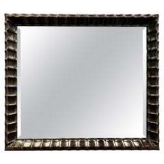 Specchio cinese contemporaneo con cornice in legno intagliato e laccato di HolLY HUNT