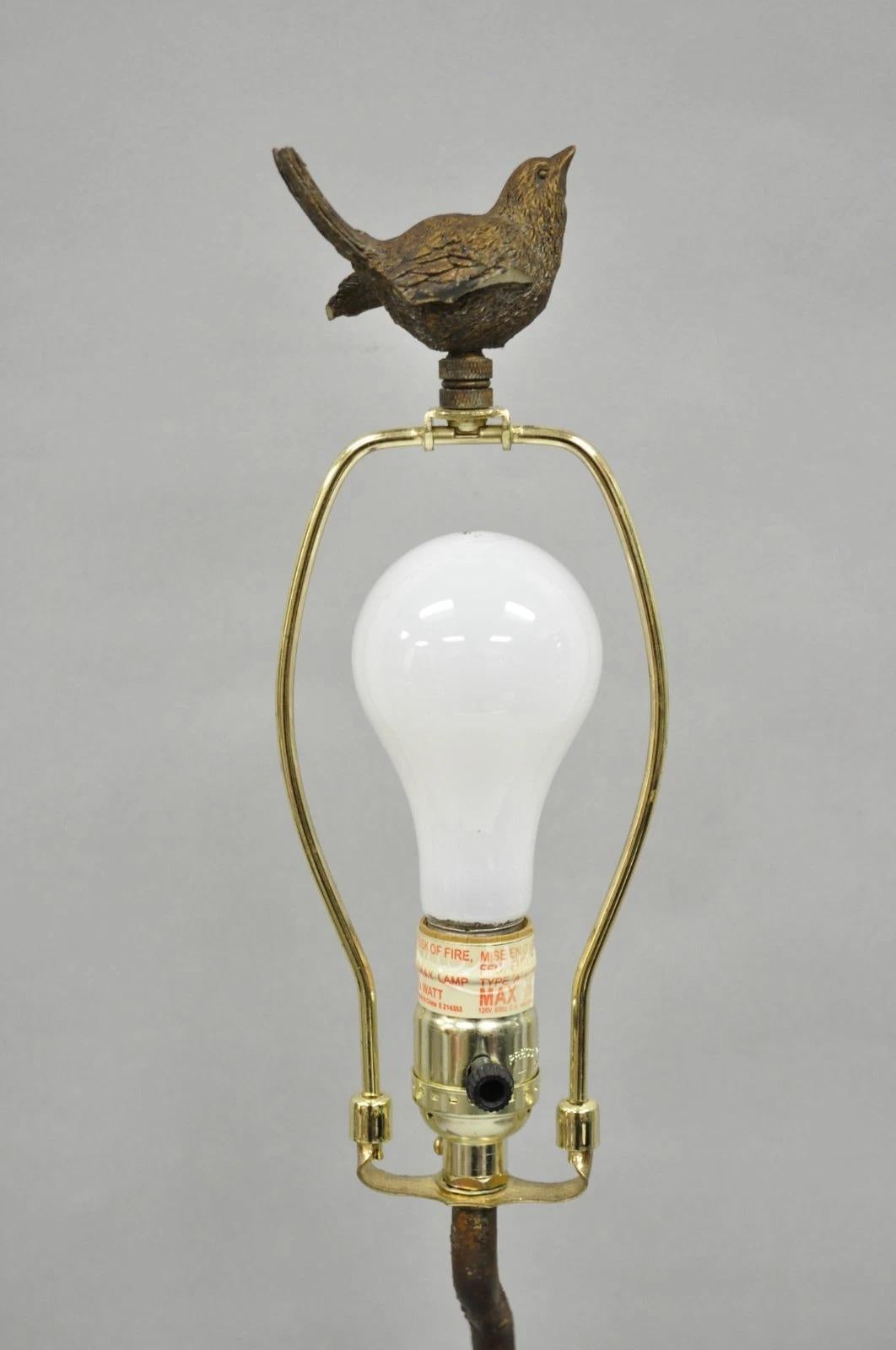 Lámpara de Sobremesa Contemporánea Estilo Chinoiserie Acabado Bronce Metal Pájaros en Rama Desconocido en venta